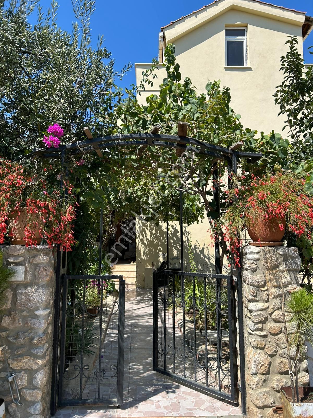 Çanakkale Ayvacık Küçükkuyuda Tanrıverdi Gayrimenkul'den Satılık Trıpleks Villa - Görsel 4