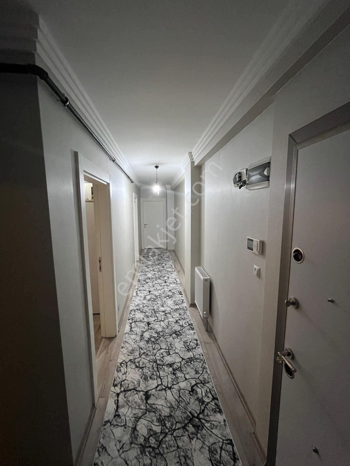 Acil Satılık Süper Konumda 145.metre Kare 2+1.sıfır Ayarında Lüxs Daire
