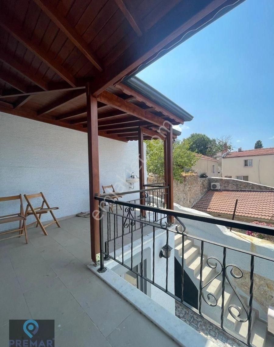 Ayvada'dan Ayvalık Merkez'de Deniz Manzaralı Avlulu 2+1 Rum Evi - Görsel 14