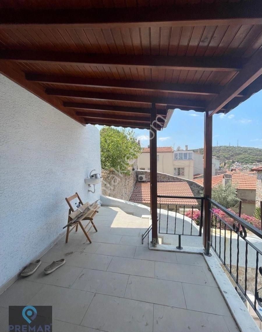 Ayvada'dan Ayvalık Merkez'de Deniz Manzaralı Avlulu 2+1 Rum Evi - Görsel 24