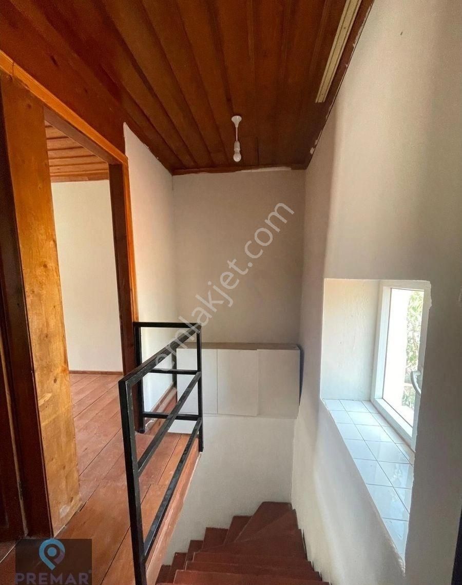 Ayvada'dan Ayvalık Merkez'de Deniz Manzaralı Avlulu 2+1 Rum Evi - Görsel 3