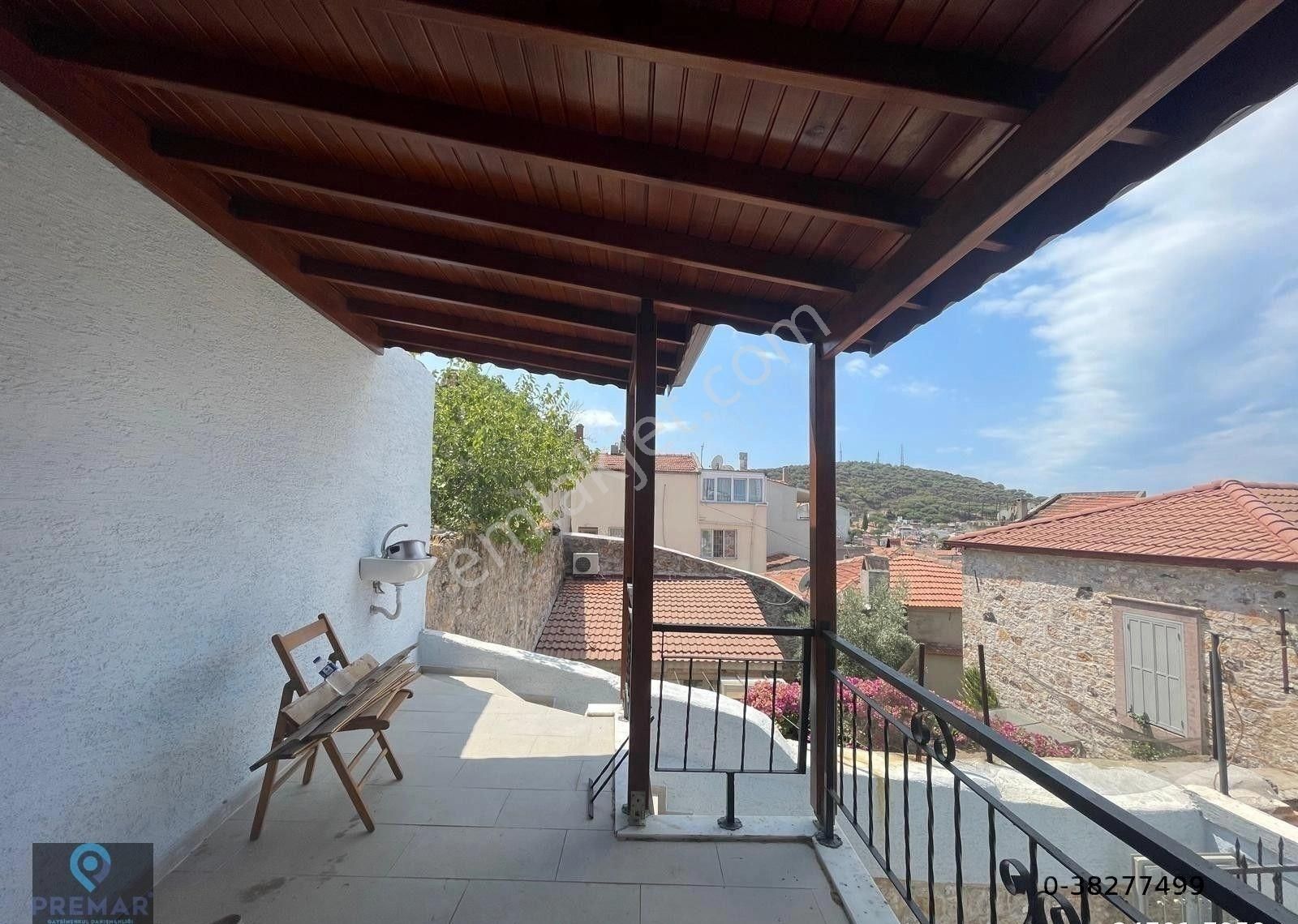 Ayvada'dan Ayvalık Merkez'de Deniz Manzaralı Avlulu 2+1 Rum Evi - Görsel 22