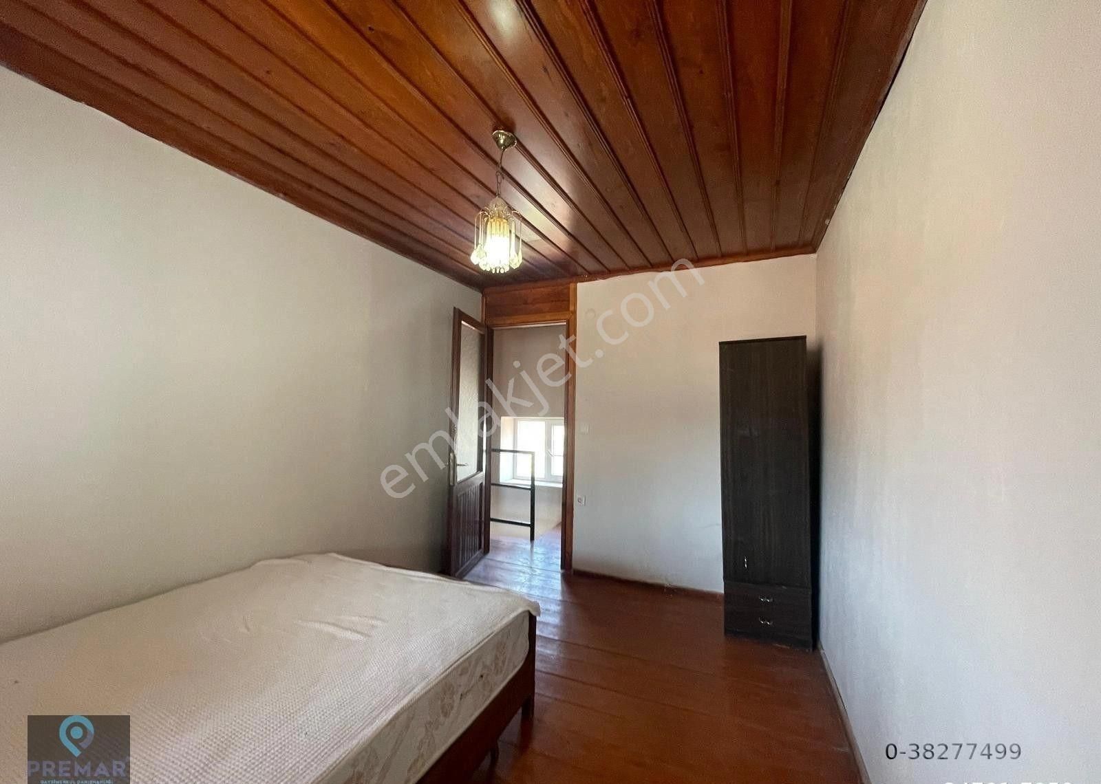 Ayvada'dan Ayvalık Merkez'de Deniz Manzaralı Avlulu 2+1 Rum Evi - Görsel 18