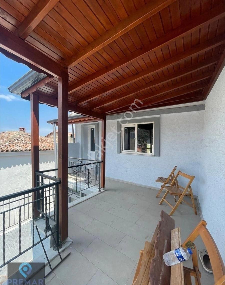 Ayvada'dan Ayvalık Merkez'de Deniz Manzaralı Avlulu 2+1 Rum Evi - Görsel 7