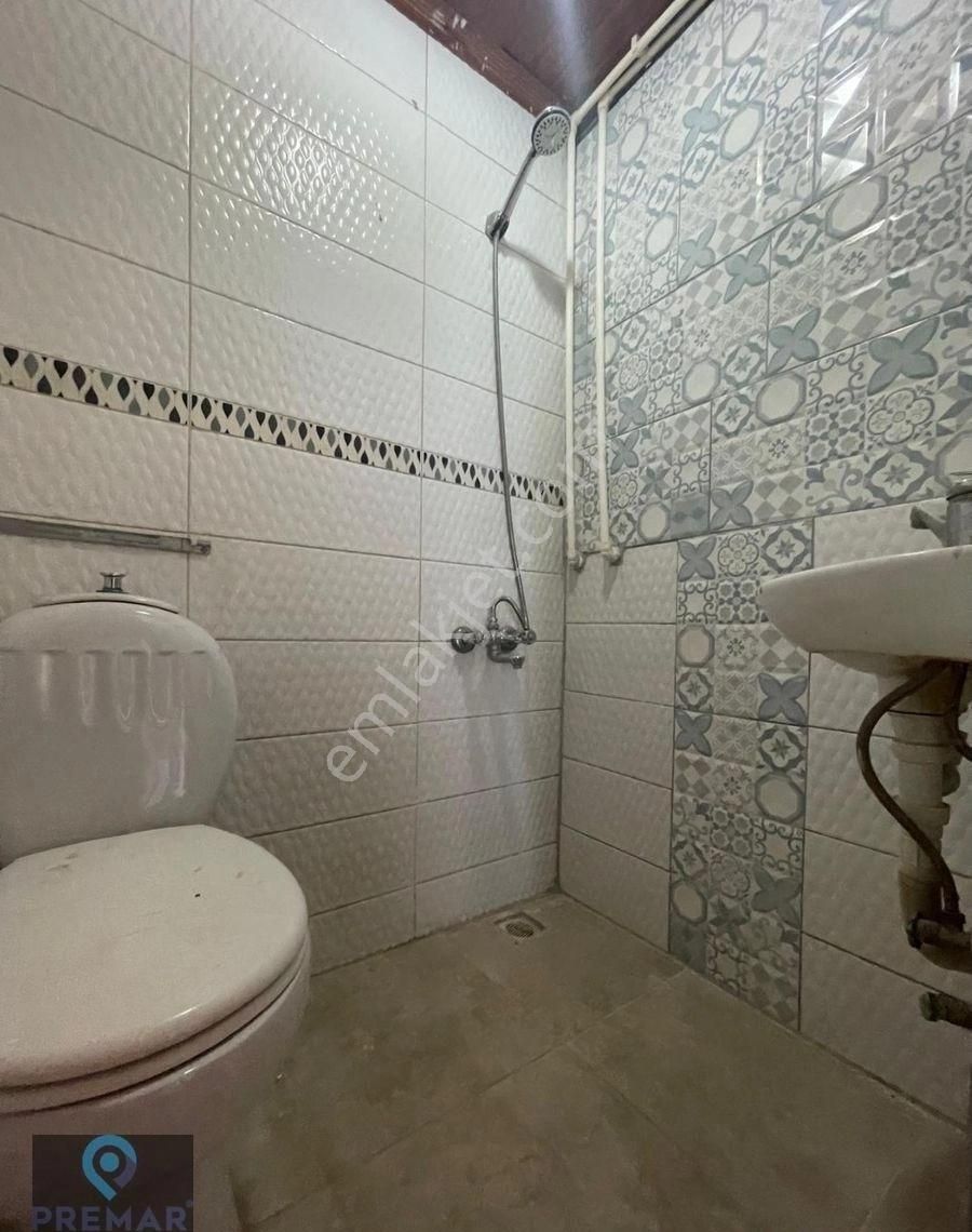 Ayvada'dan Ayvalık Merkez'de Deniz Manzaralı Avlulu 2+1 Rum Evi - Görsel 15