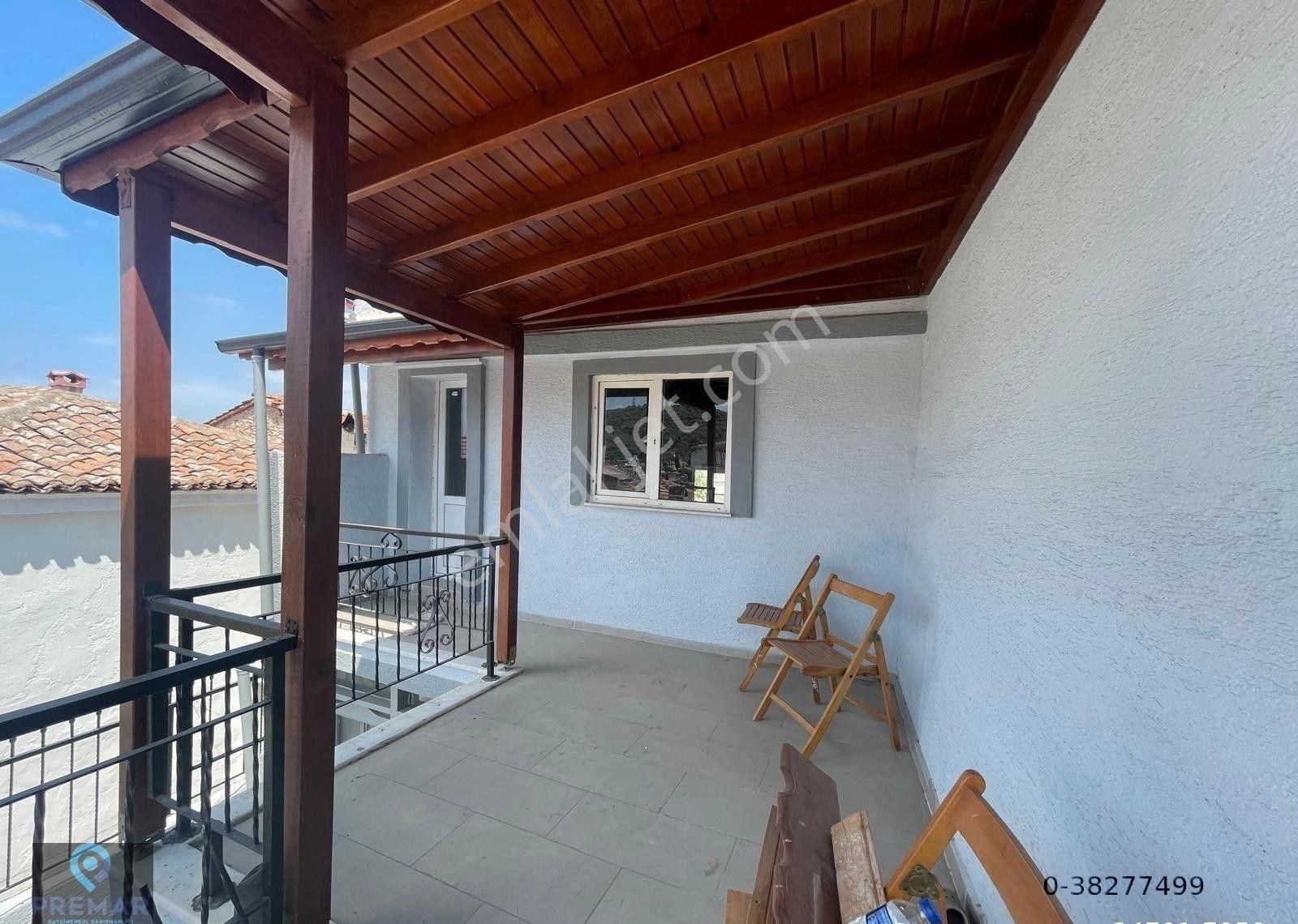 Ayvada'dan Ayvalık Merkez'de Deniz Manzaralı Avlulu 2+1 Rum Evi - Görsel 25