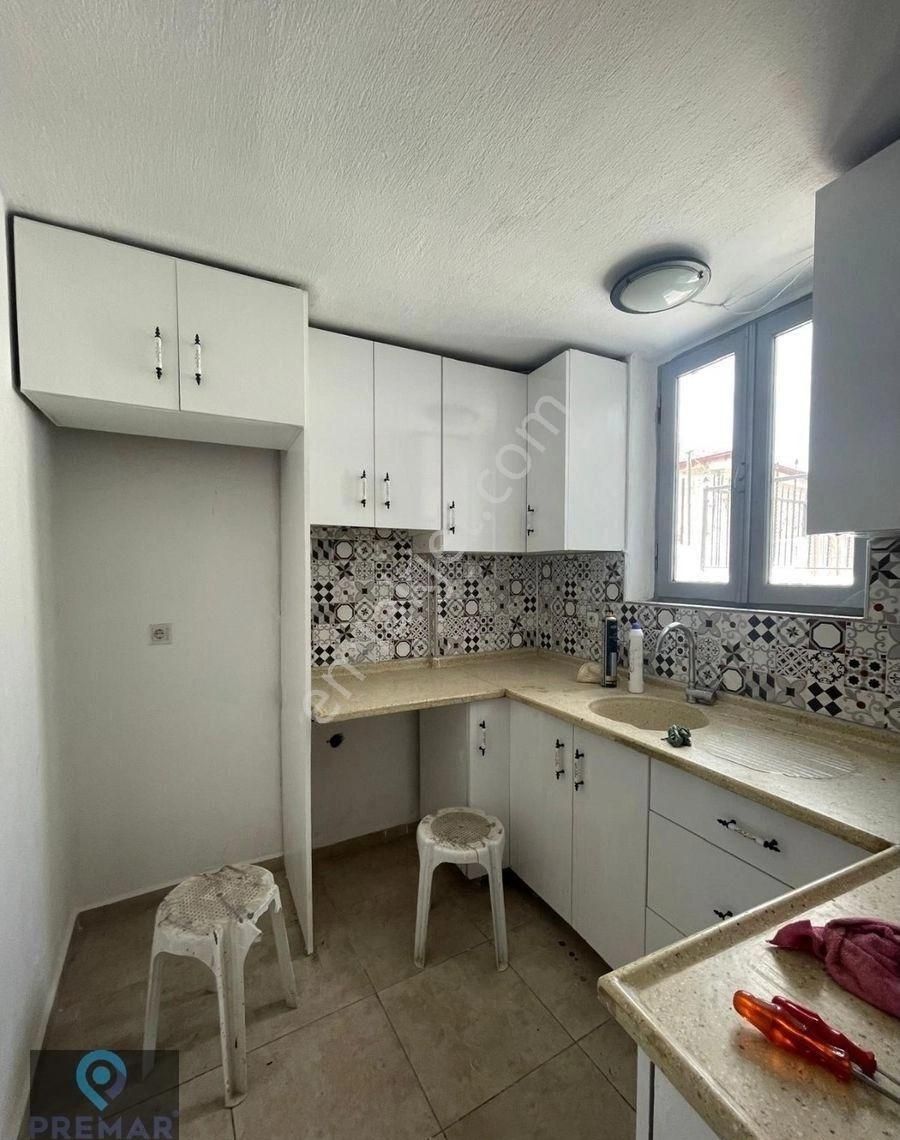 Ayvada'dan Ayvalık Merkez'de Deniz Manzaralı Avlulu 2+1 Rum Evi - Görsel 12