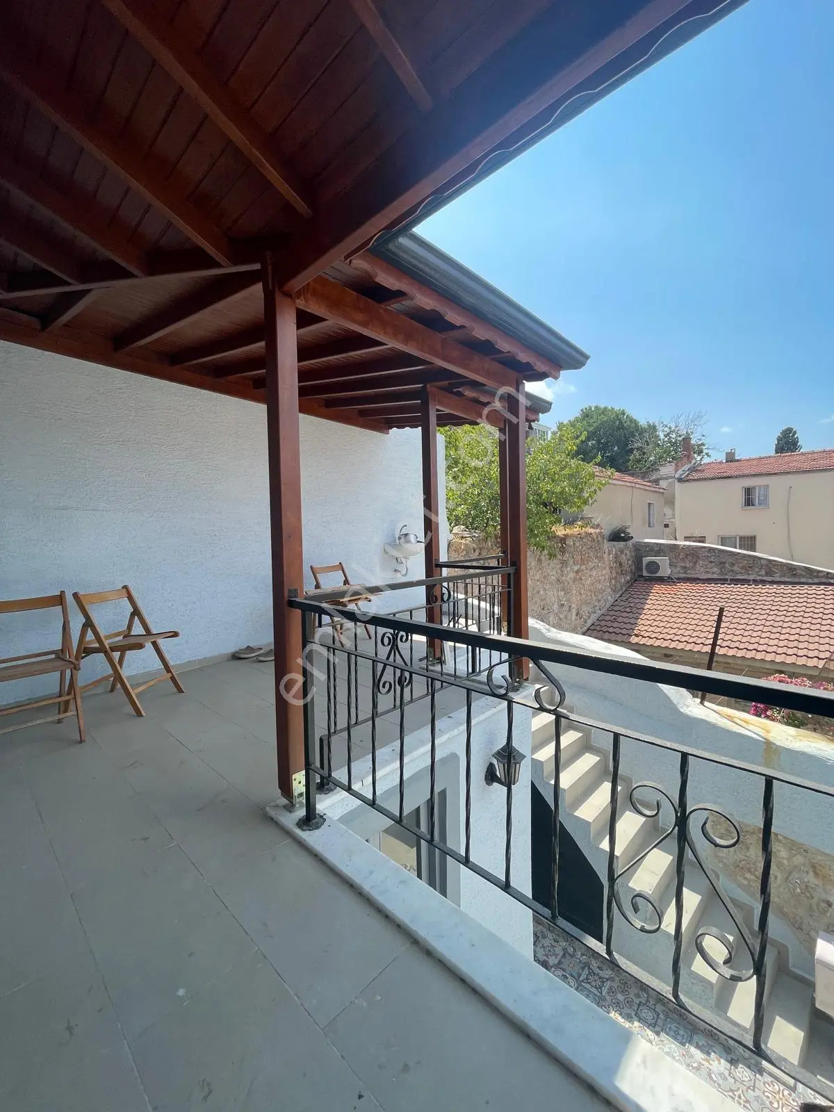 Ayvada'dan Ayvalık Merkez'de Deniz Manzaralı Avlulu 2+1 Rum Evi - Görsel 24