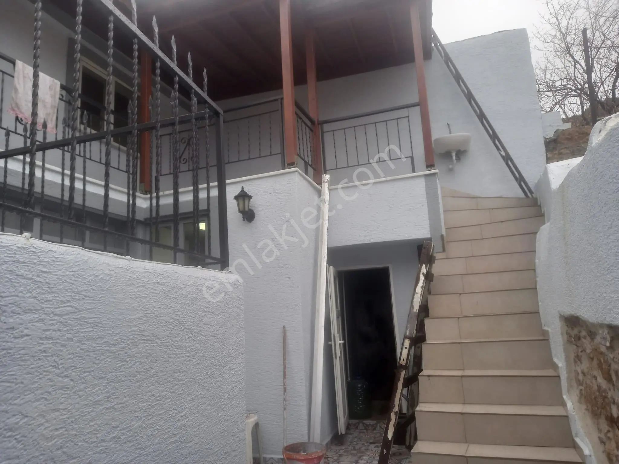 Ayvada'dan Ayvalık Merkez'de Deniz Manzaralı Avlulu 2+1 Rum Evi - Görsel 5