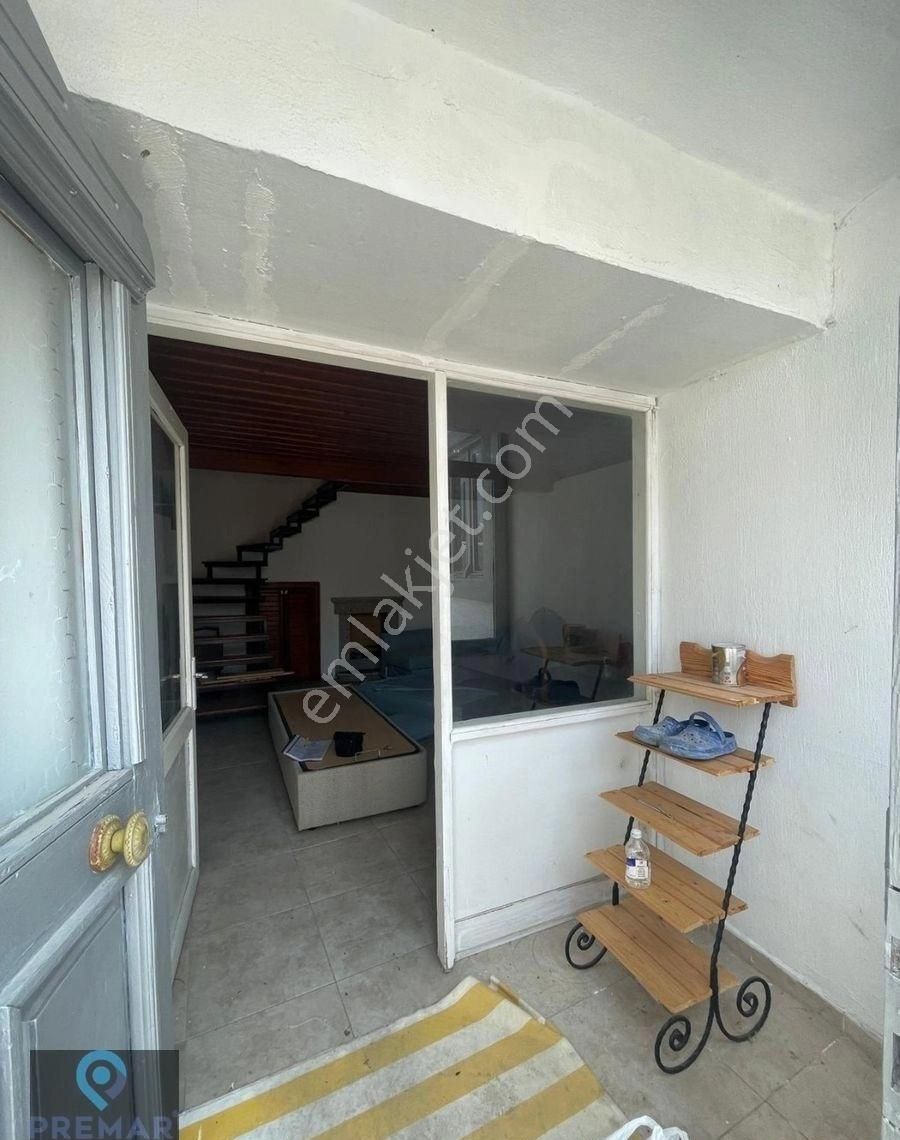 Ayvada'dan Ayvalık Merkez'de Deniz Manzaralı Avlulu 2+1 Rum Evi - Görsel 10