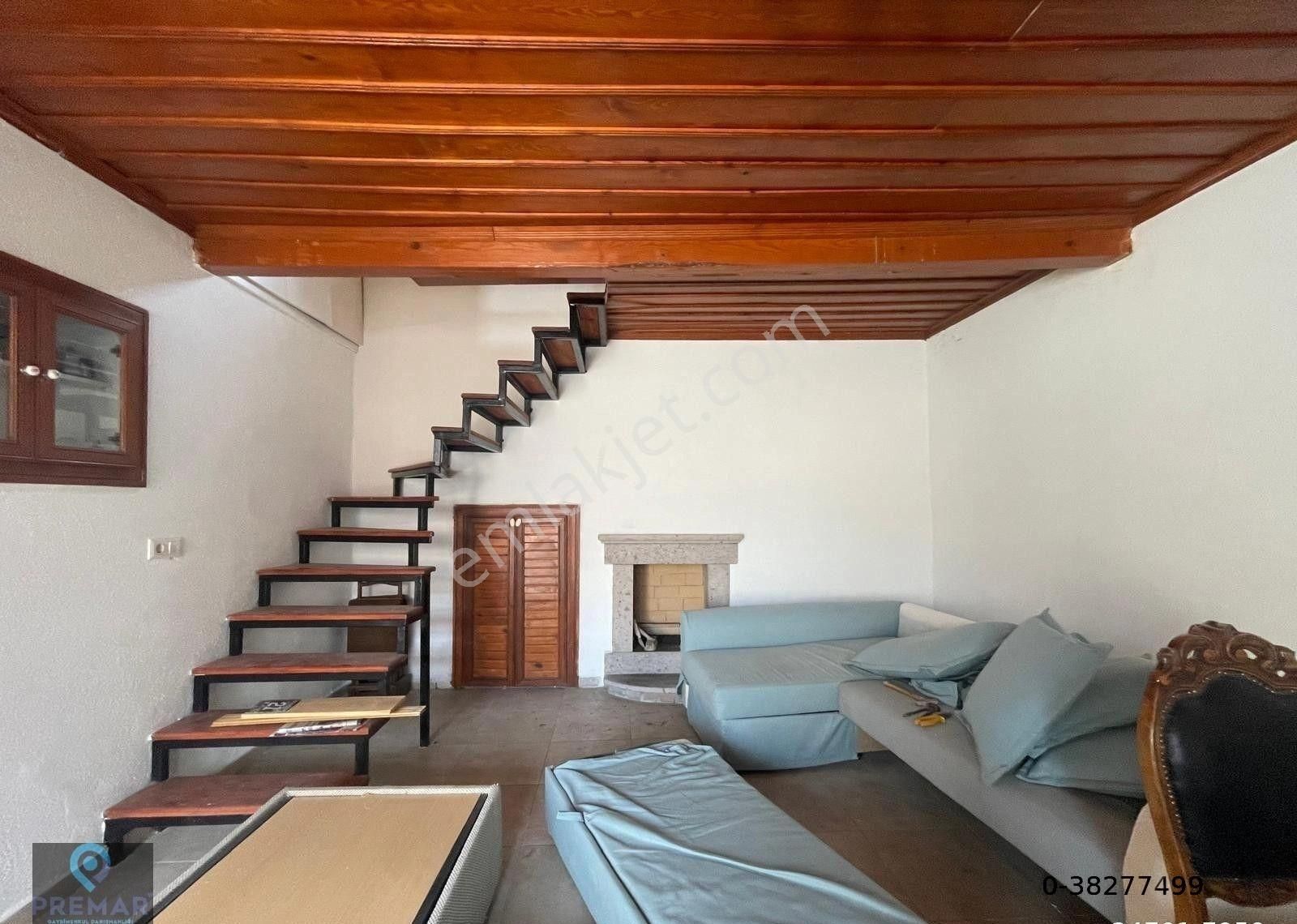 Ayvada'dan Ayvalık Merkez'de Deniz Manzaralı Avlulu 2+1 Rum Evi - Görsel 26