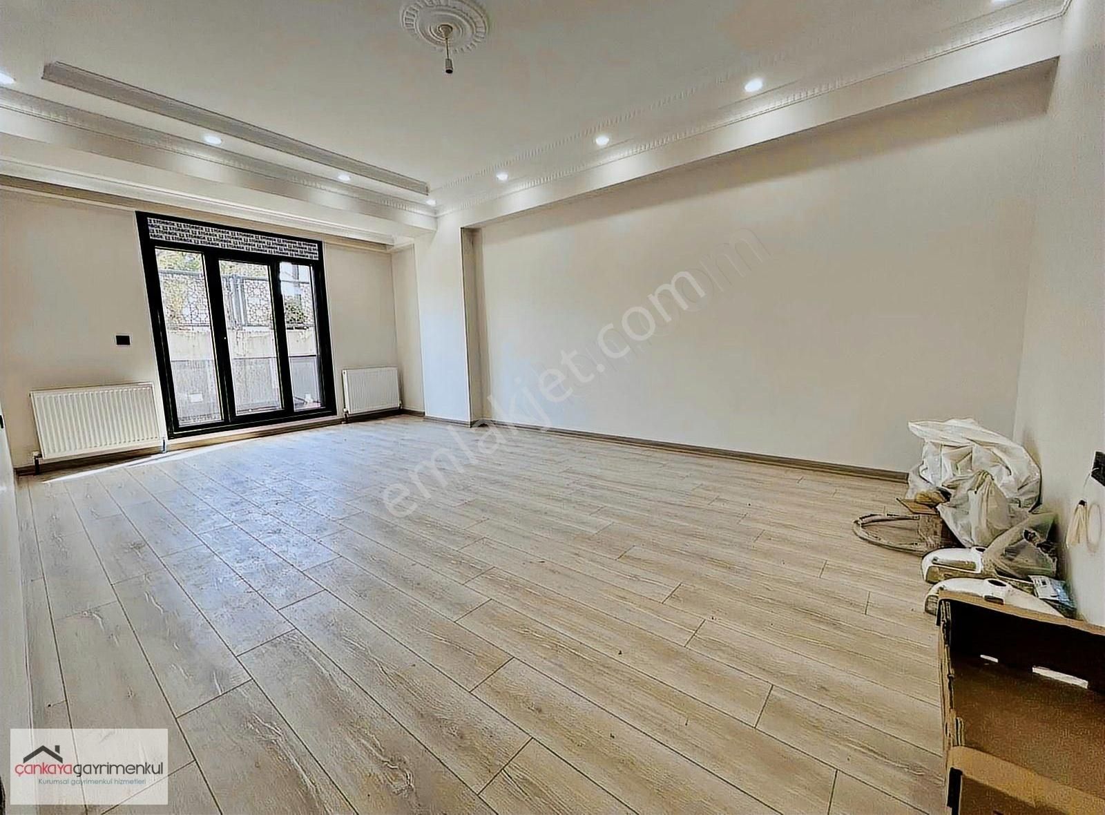 Sultan Murat Mah'de 100m² E.banyolu Tapu Masrafsız 2+1 Lüx Daire