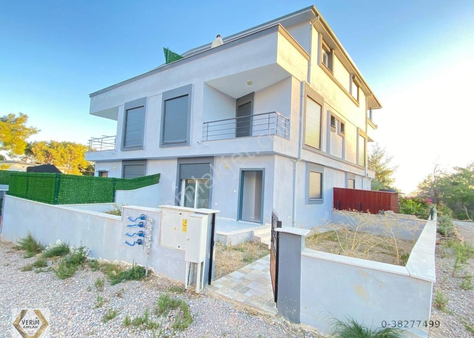 Seferihisar Payamlı'da Müstakil Girişli Bahçeli Satılık 3+1 Villa