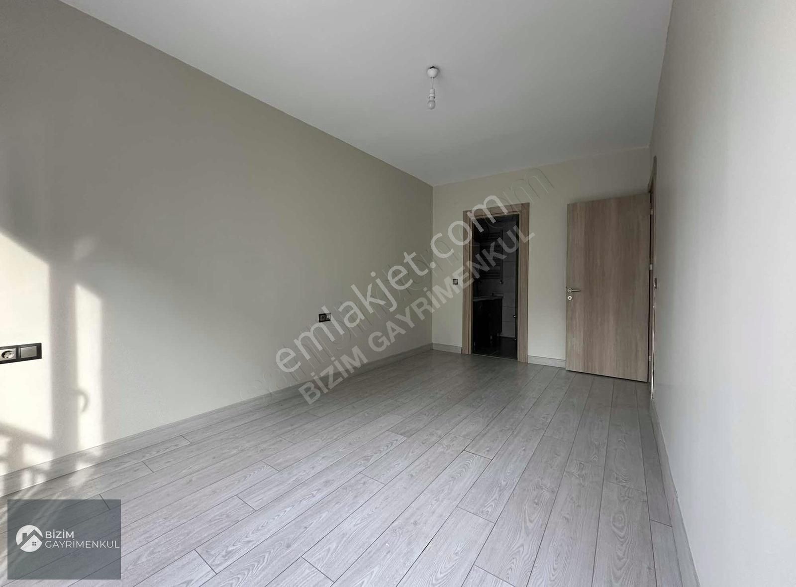 Bizim'den 15 Temmuz 1.etap 3.bölge 95 M2 2+1 Tadilatlı Daire