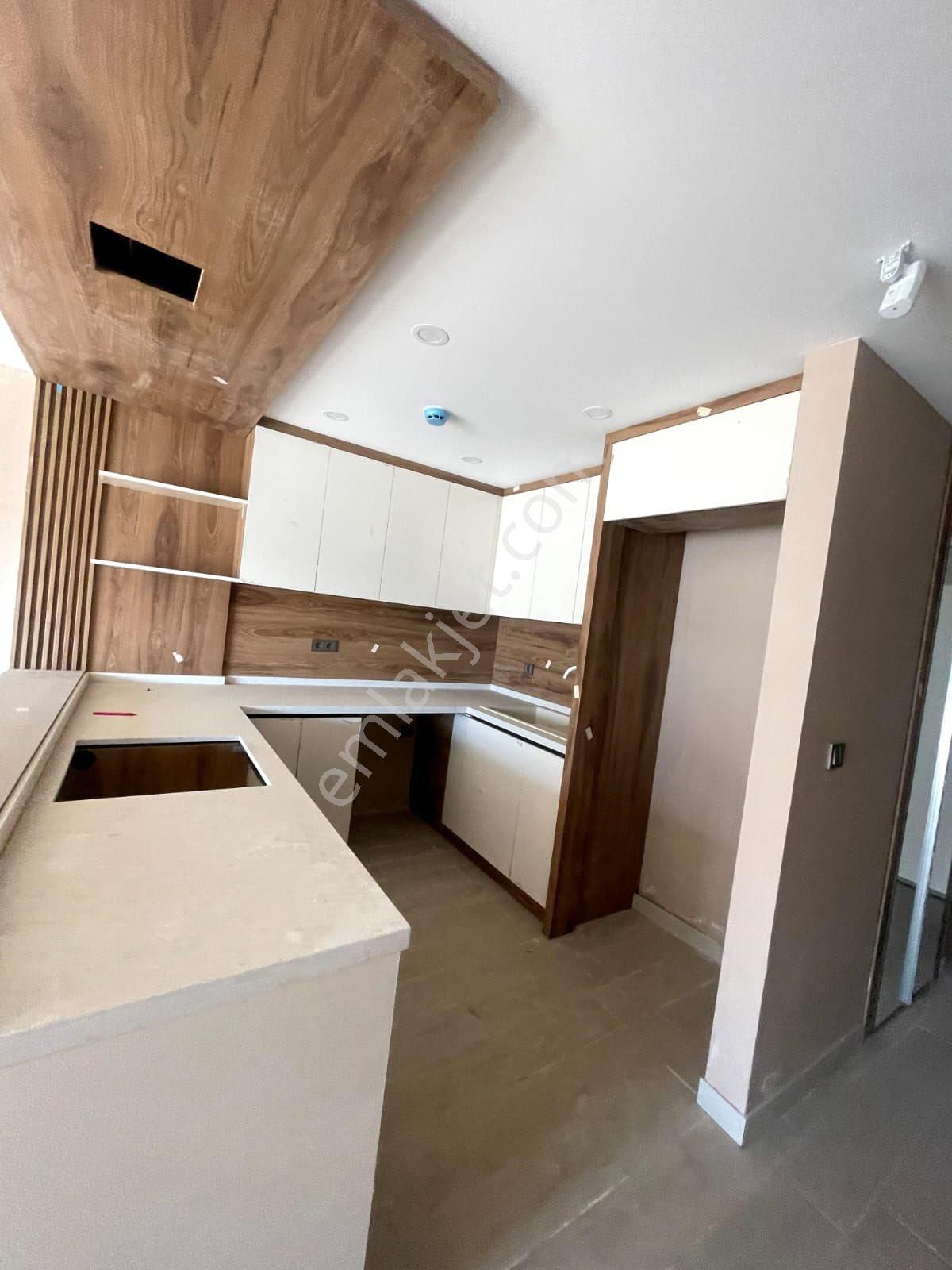 Kuşadası İkiçeşmelikte Sıfır 2 Artı 1 Daire