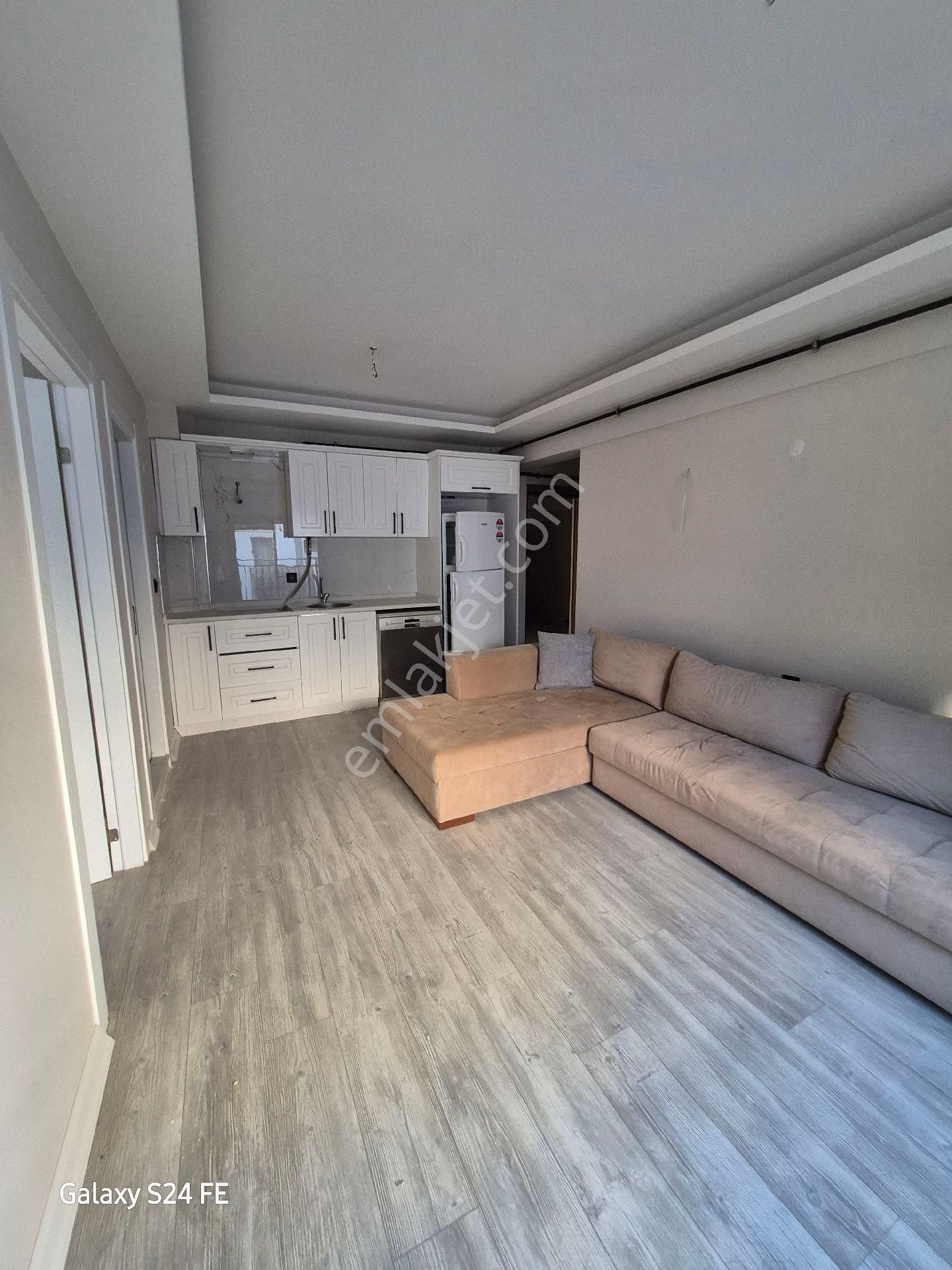 Bornova Da 1+1 Eşyalı Kiralık Lüks Daire