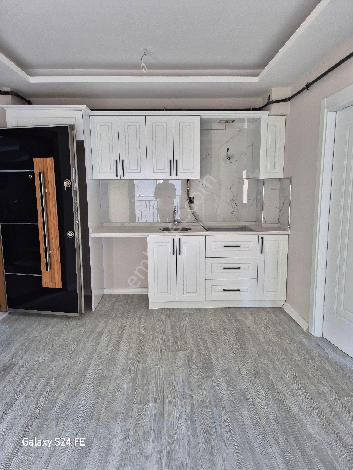 Bornova Da 1+1 Eşyalı Satılık Lüks Daire - Görsel 12