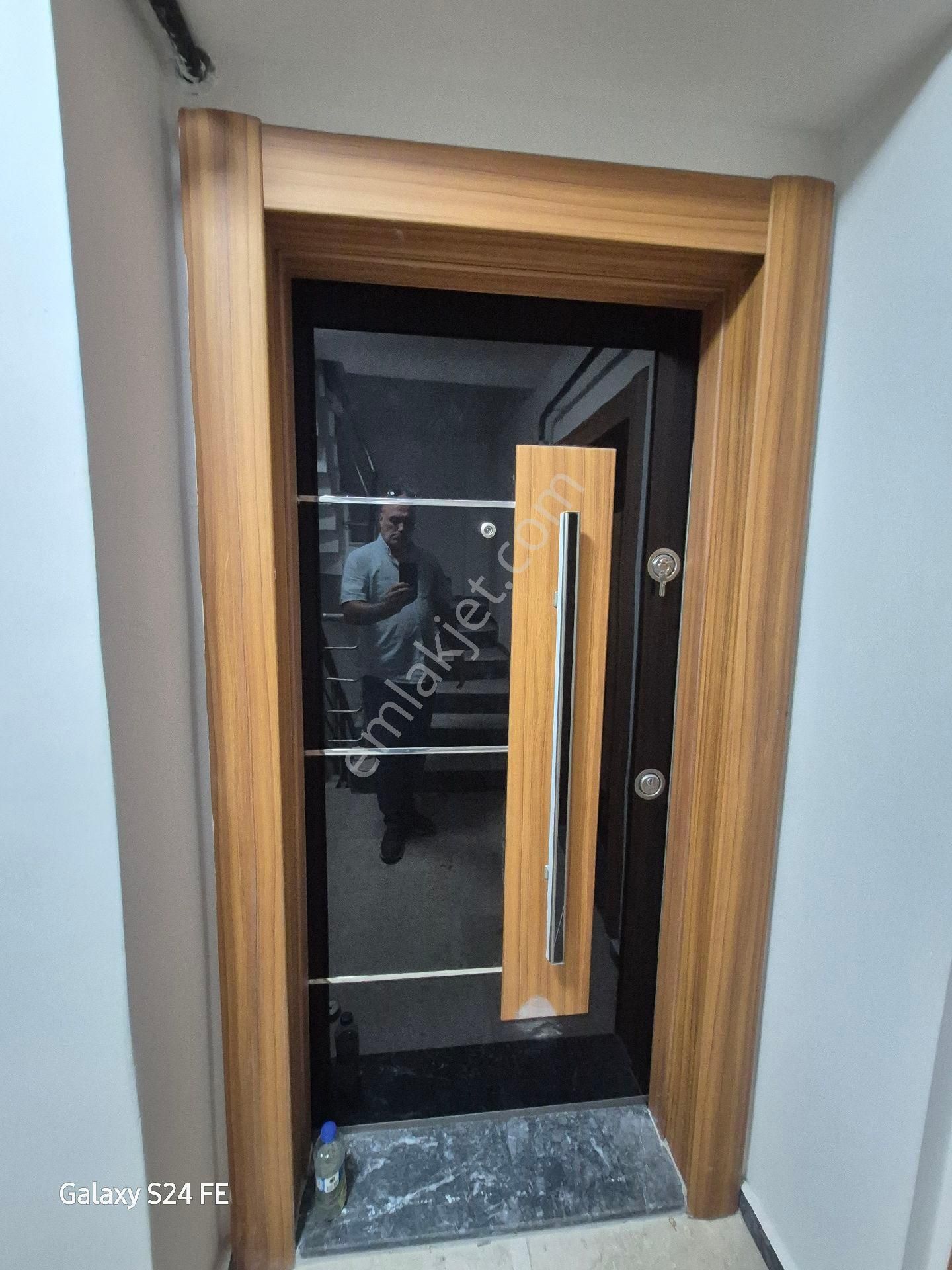 Bornova Da 1+1 Eşyalı Satılık Lüks Daire - Görsel 2