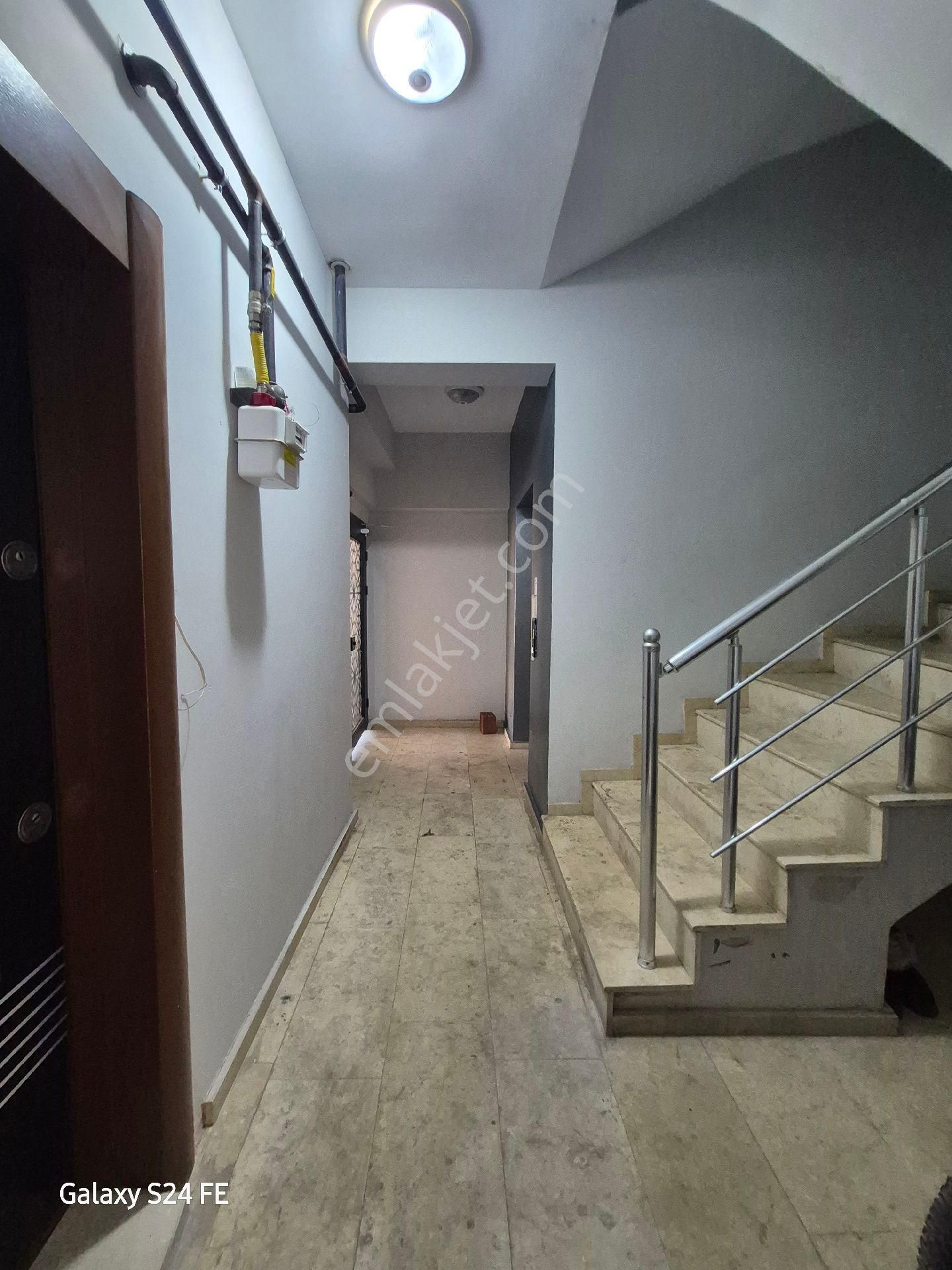 Bornova Da 1+1 Eşyalı Satılık Lüks Daire - Görsel 13