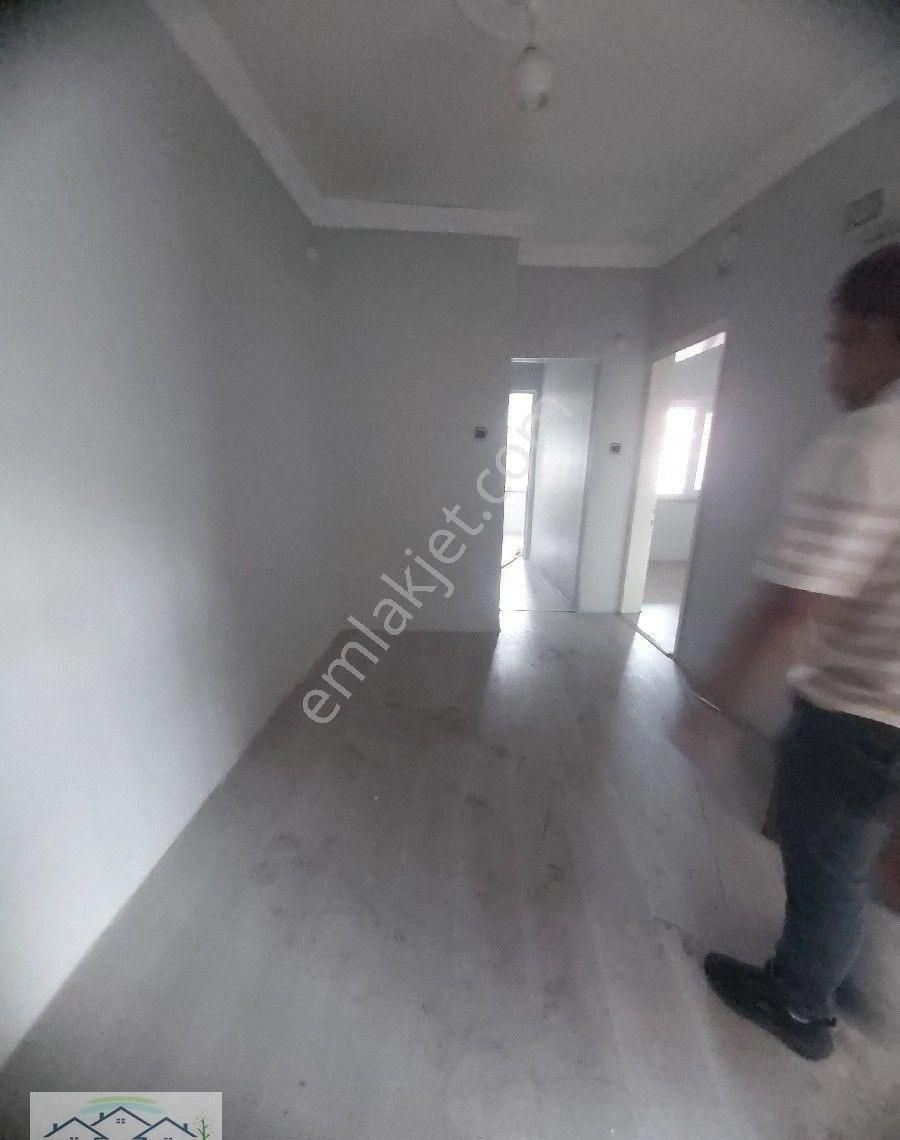 Beyoğlu Kasımpaşa Küçükpiyale Zincirlikuyu Caddesi 2+1 Daıre Kat 3