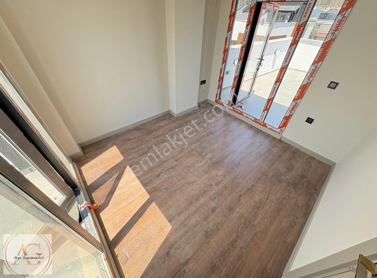 Arya'dan Güre'de Deniz Tarafında 4+1 Bağımsız Havuzlu Loft Villa - Görsel 18