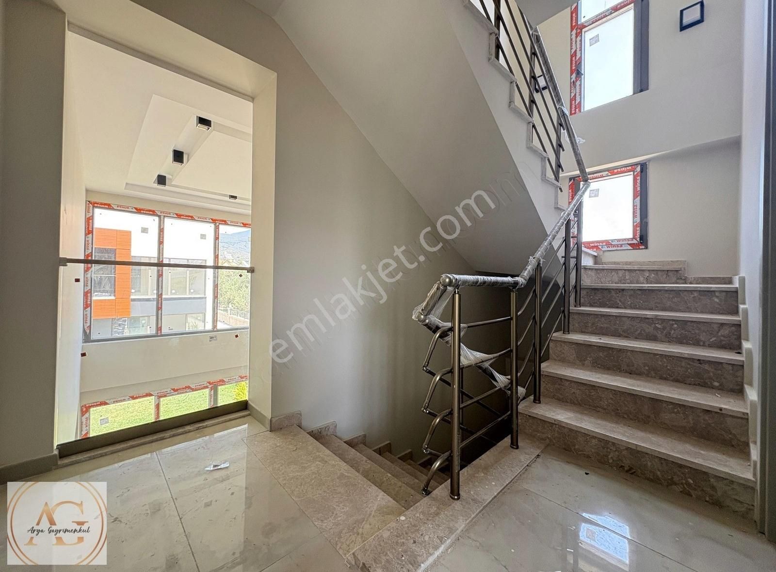 Arya'dan Güre'de Deniz Tarafında 4+1 Bağımsız Havuzlu Loft Villa - Görsel 35