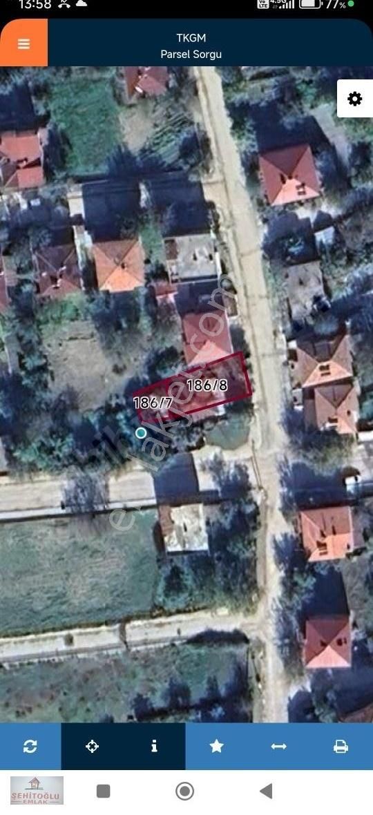 Durağan Merkezde Bahçeli 244 M2 Doğalgazlı Ev