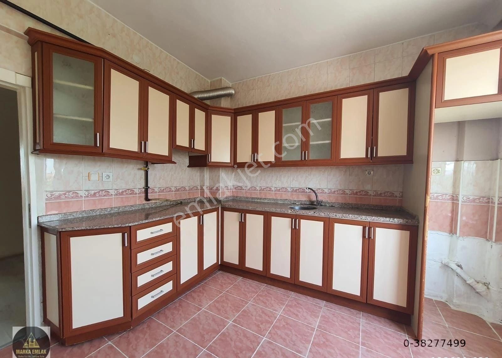 Marka'dan Kaletepe'de Katta Tek Daire Önü Açık Kiralık Daire