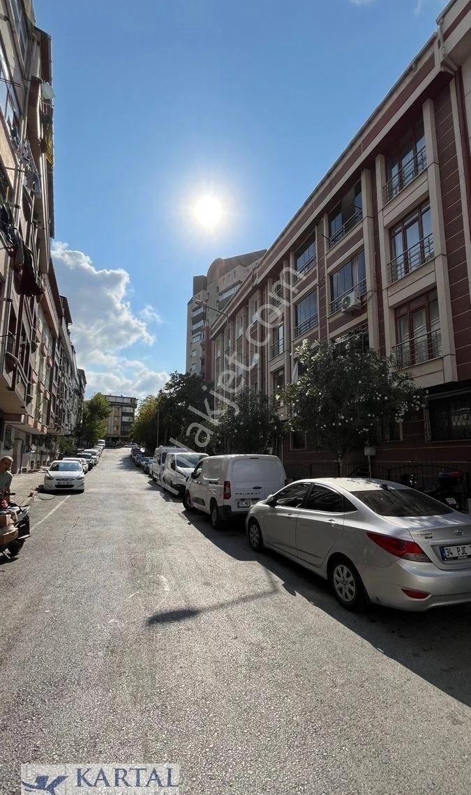 Küçükköy’de Fevzi Çakmak İlk Okulu Yakınj Kiralık 1+0 Stüdio Daire