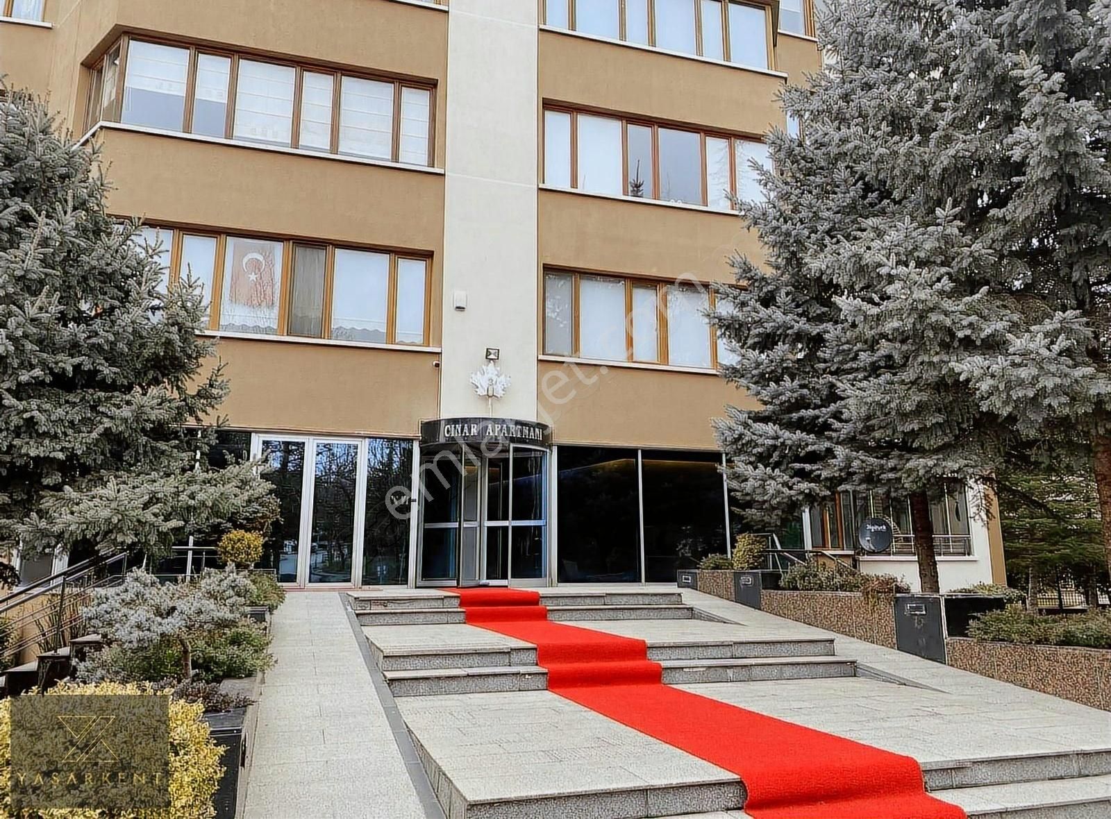 Oran Çınar Apartmanı Satılık 5+1 Daire Yaşarkent'ten