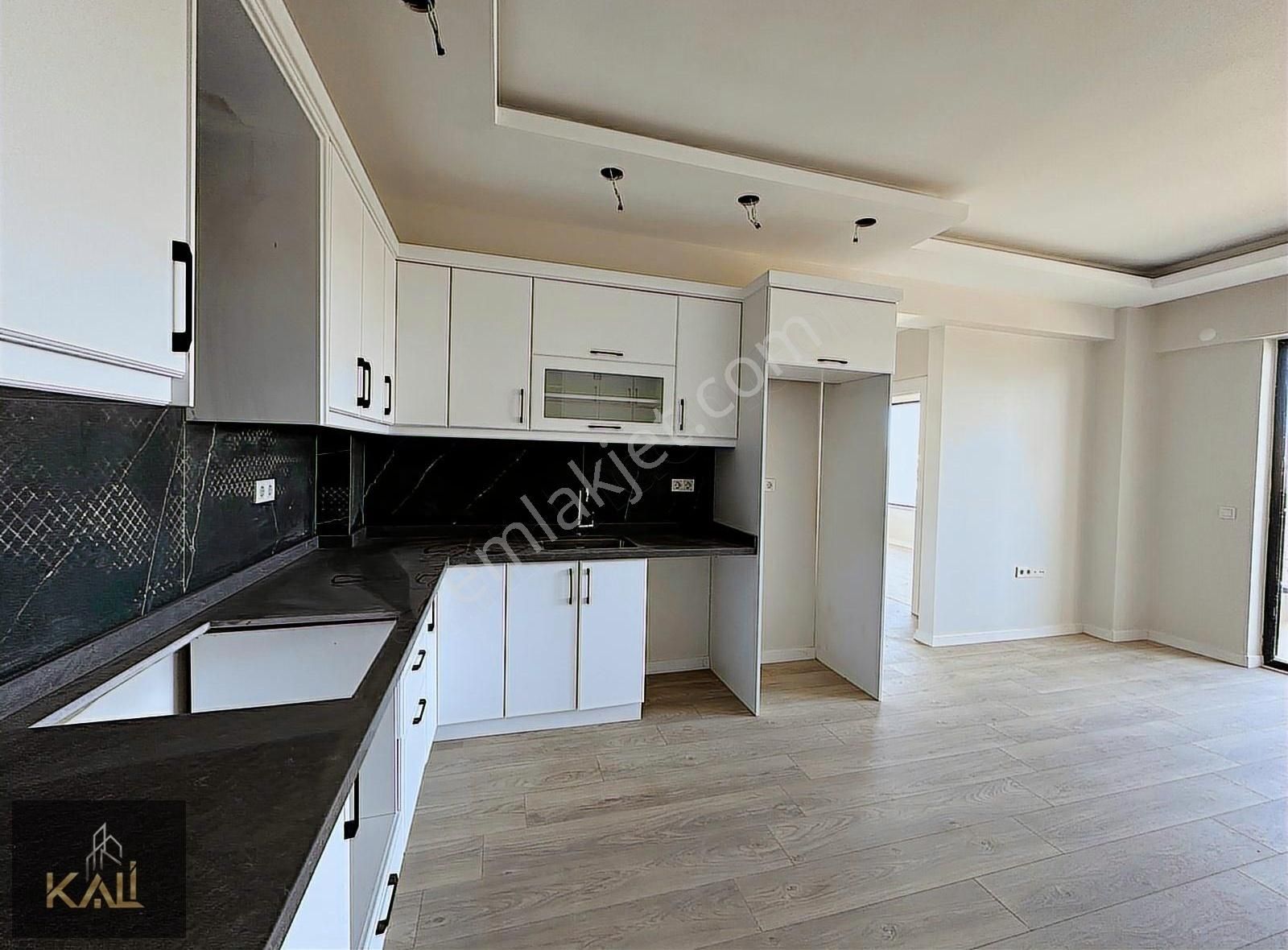 İncek Kiralık Taşpınar Merkezi Konumda 1+1 Daire / Kali A.ş.