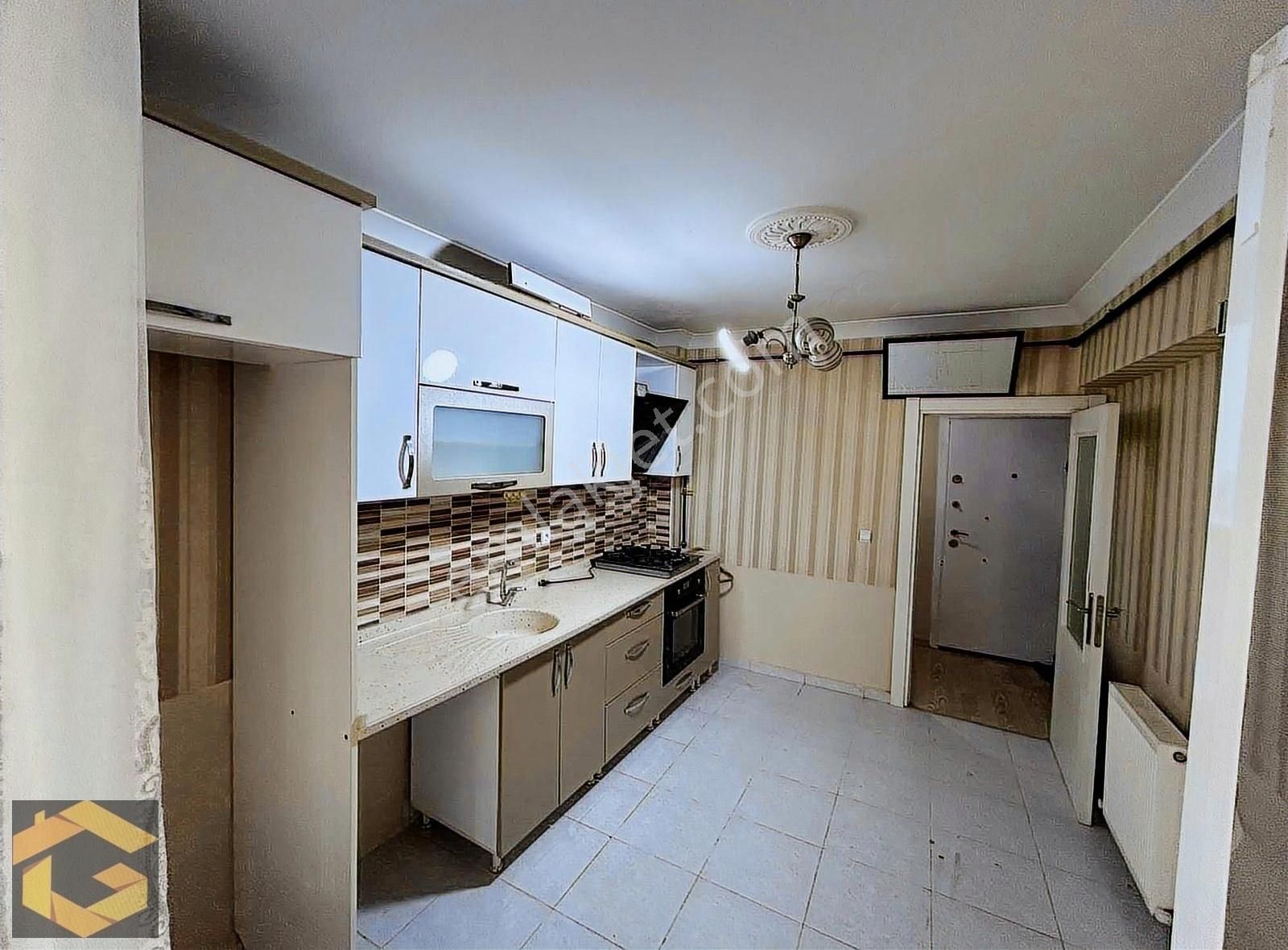 Başpınar Mahallesin'de Satılık 2+1 Daire