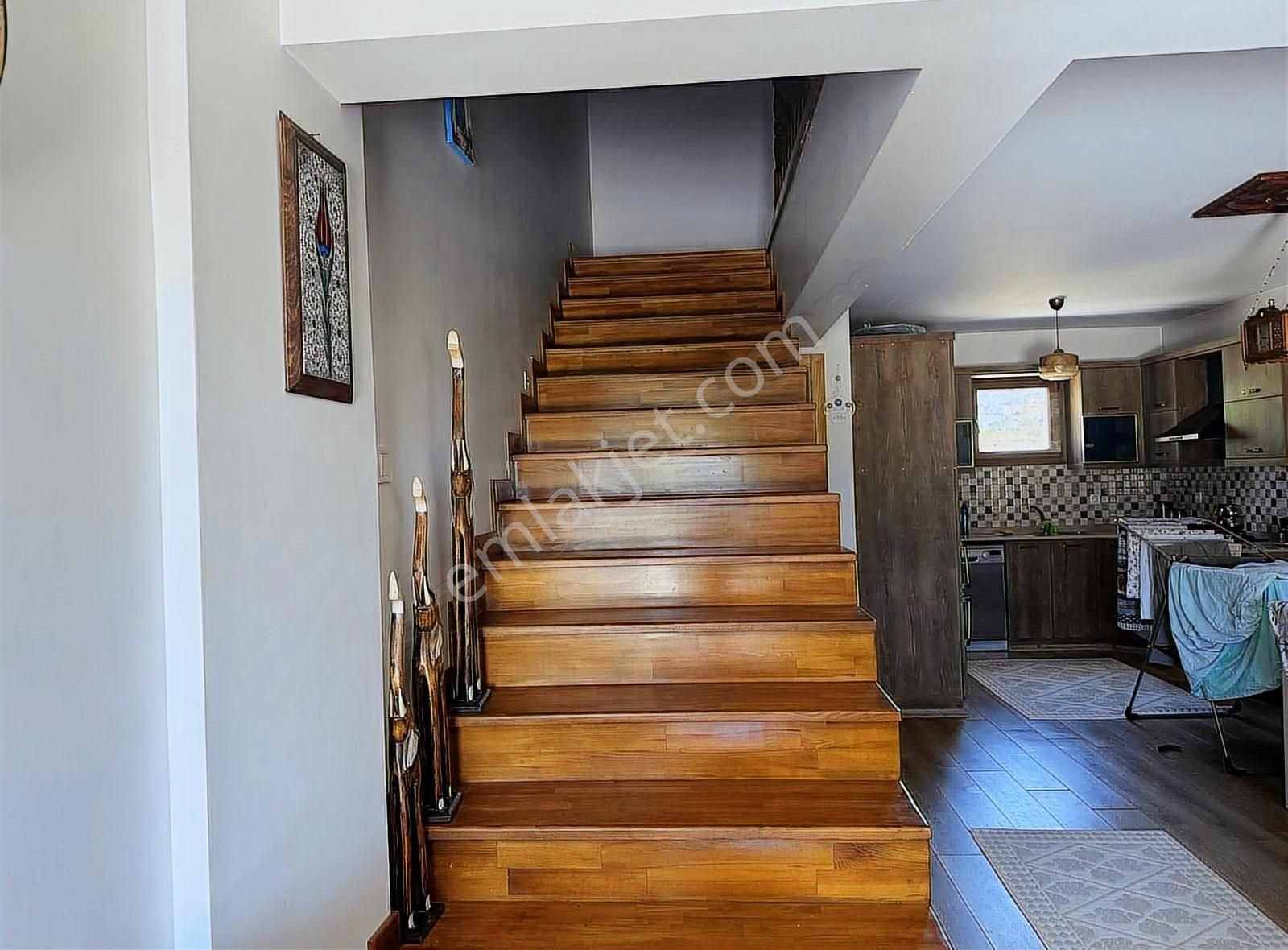 Menderes Efem Çukuru Mahallesinde Müstakil Dubleks Satılık - Görsel 2