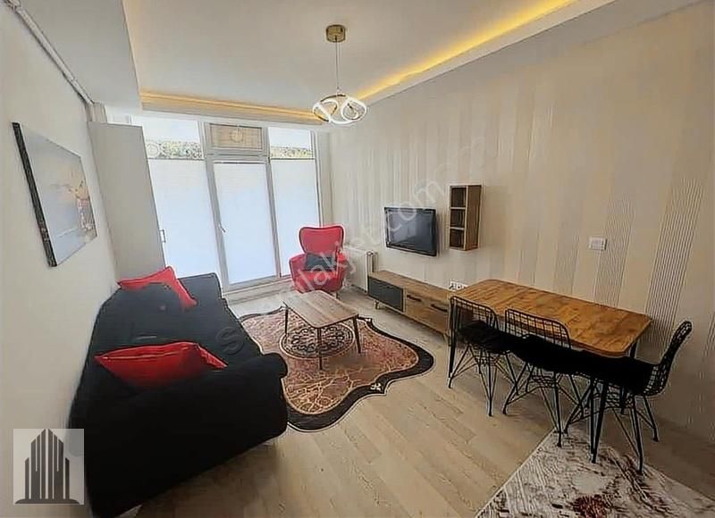 Kuvvet Den Pelitköy Tramvaya Yürüme Mesafesinde Eşyalı 1+1