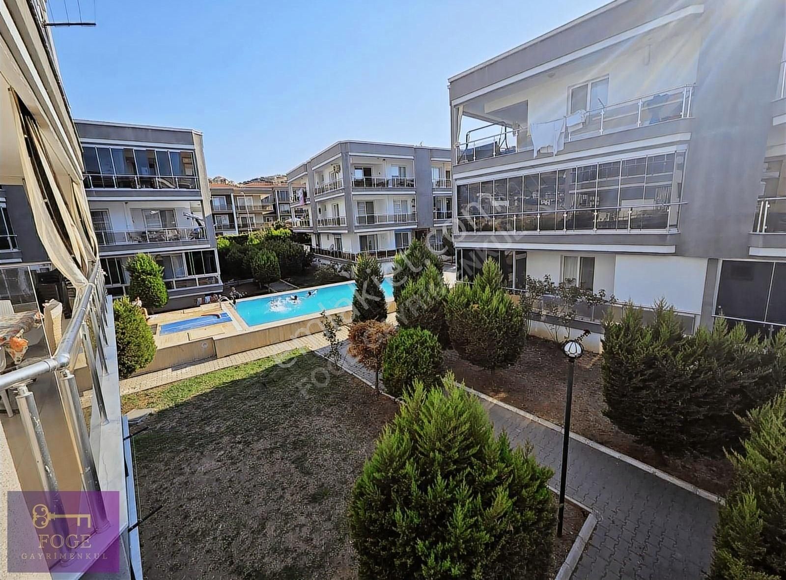 Yenifoça Poyraz Yaşam Evlerinde Satılık Geniş Balkonlu 1+1 Daire