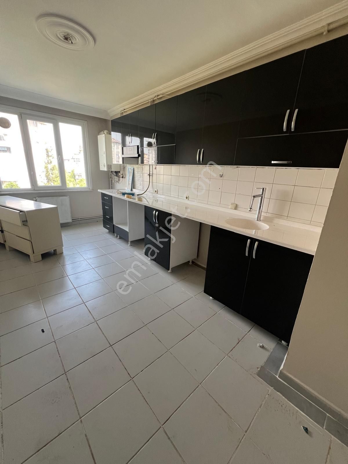 Emlakbank Sinanoba Ana Caddede Kiralık 3+1 Daire
