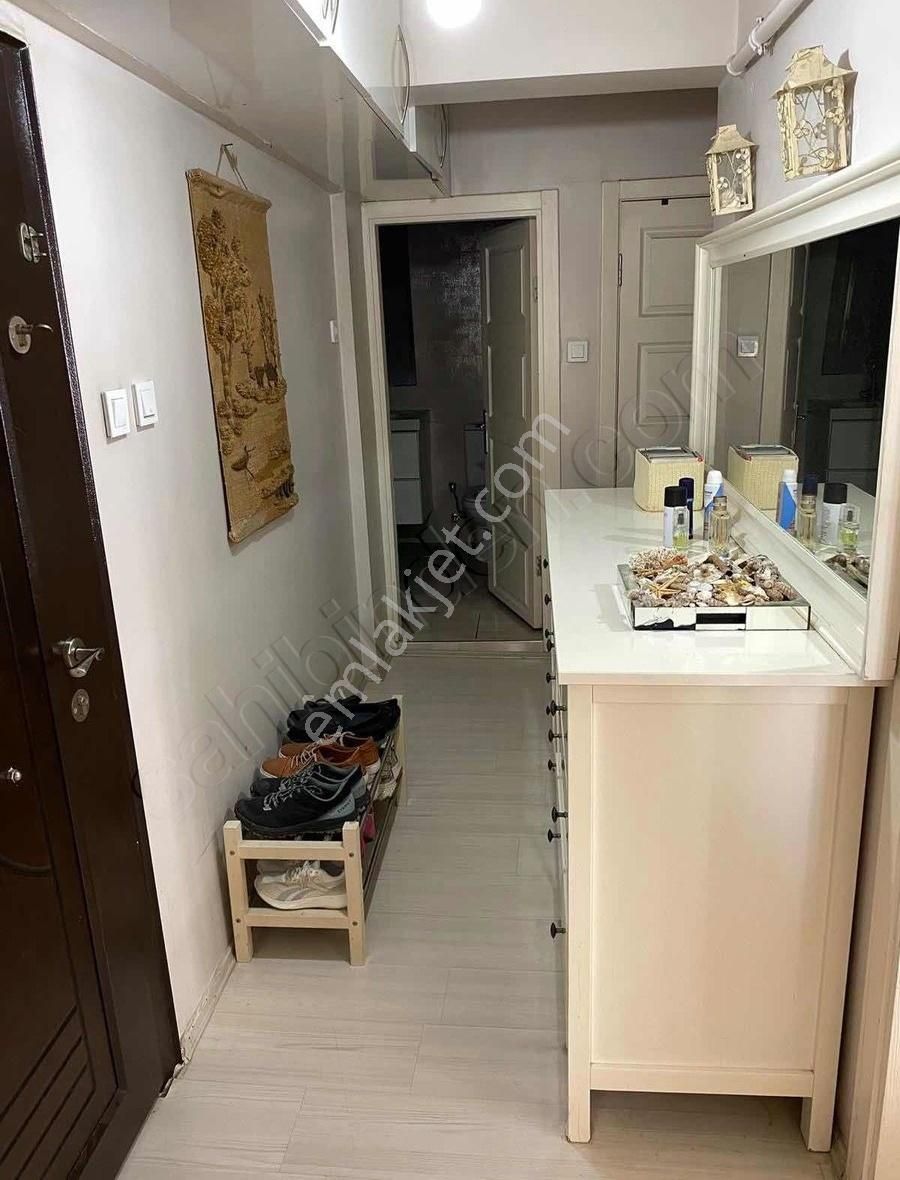 Metroya 100 Mt Yürüme Mesafesinde Köşe 2+1 Daire - Görsel 8