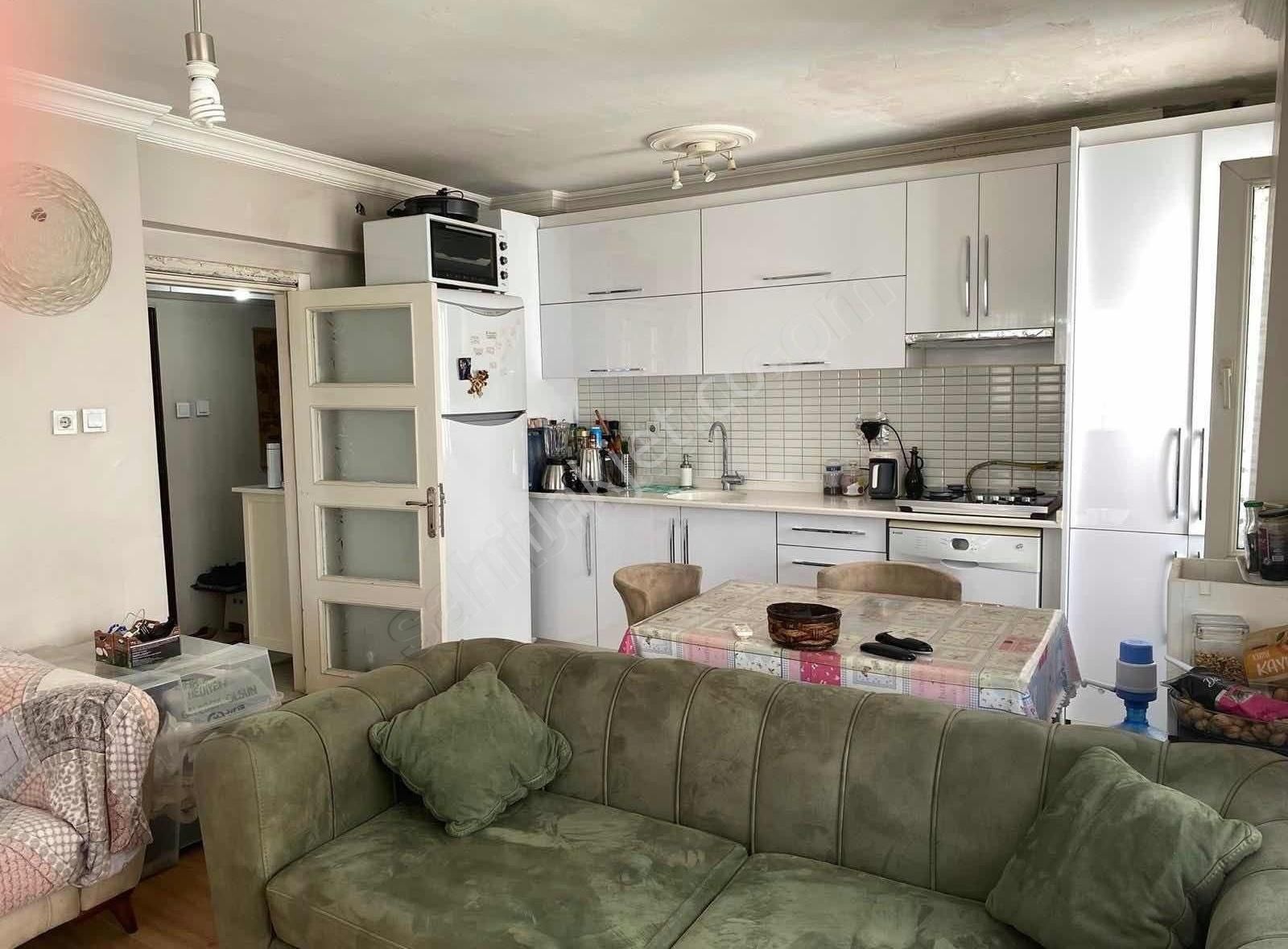 Metroya 100 Mt Yürüme Mesafesinde Köşe 2+1 Daire - Görsel 5