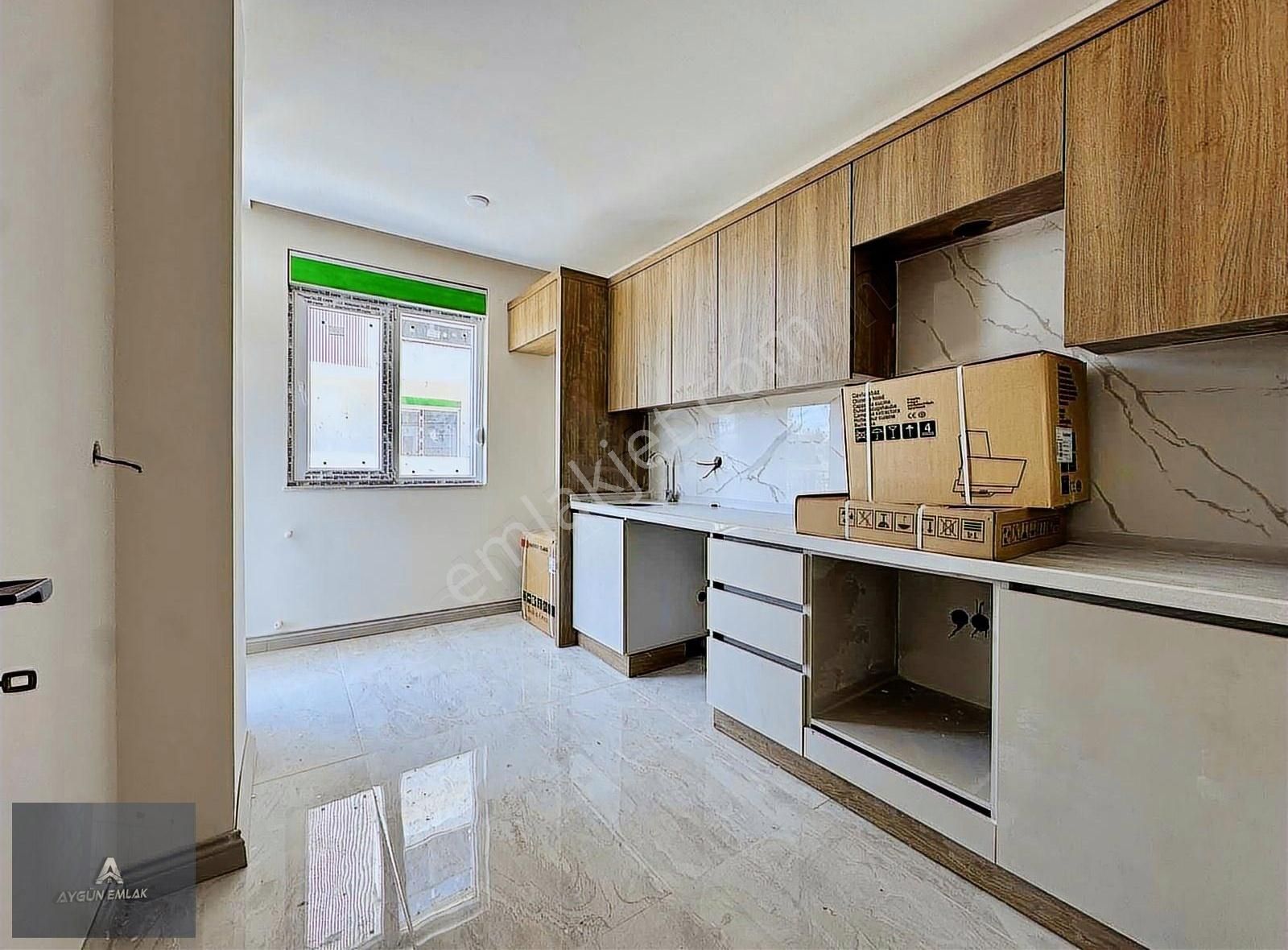 Aydoğmuş'ta Satılık Sıfır Yüksek Giriş 2+1 İskanlı Daire