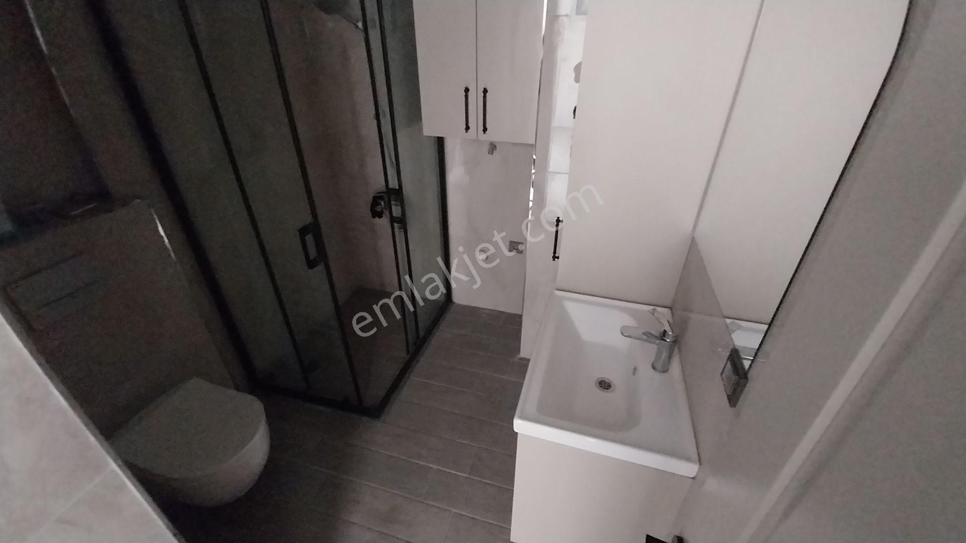 Tömük'te Plaja Yakın Merkezi Konumlu 1+1 Açık Mutfak Brüt 68 M2 - Görsel 12