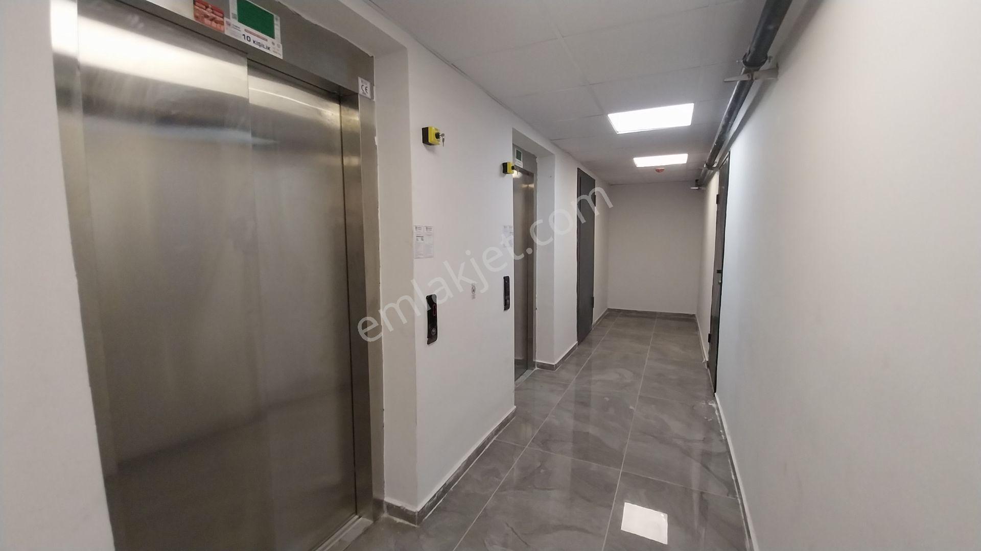 Tömük'te Plaja Yakın Merkezi Konumlu 1+1 Açık Mutfak Brüt 68 M2 - Görsel 14