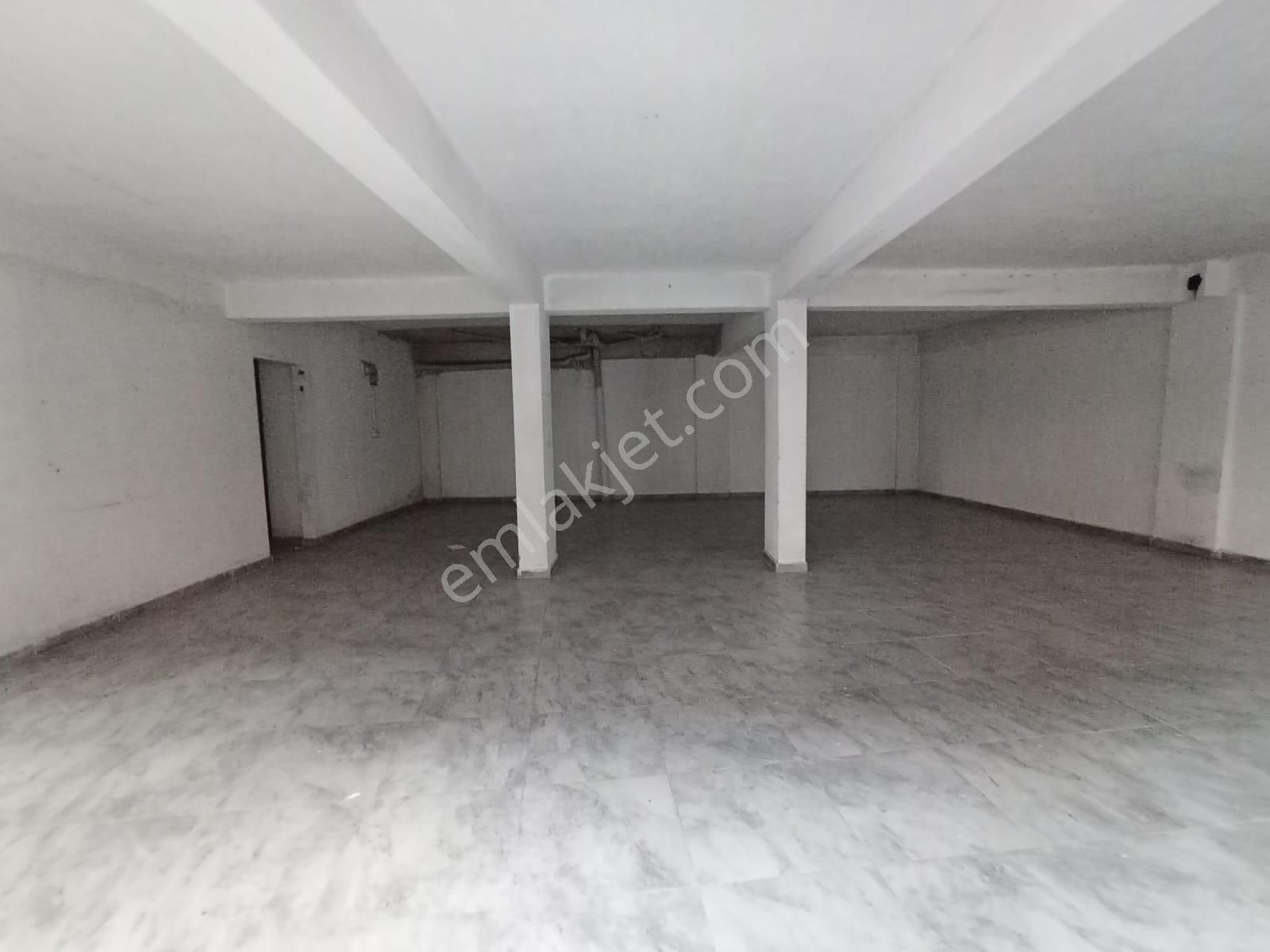 Karabağlar Limontepe Mah.. Elektrik Olan Sadece Depoya Uyğun 150 M2 Kiralık Dükkan