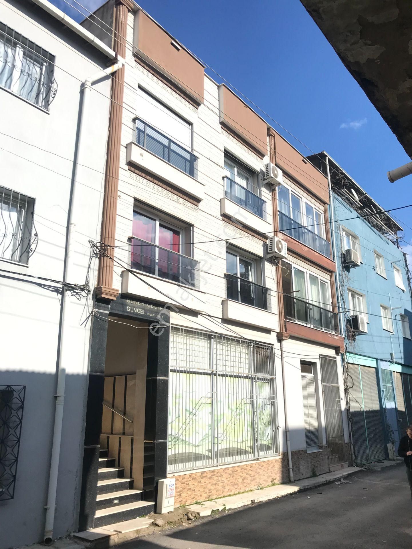 Çalışkan_dan Karabağlar Kaymakkuyu Da 300 M2 Kiralık Dükkan.