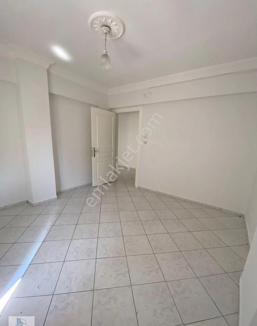 Çamlık Mahallesinde Denize Yürüme Mesafesinde 2+1 Tadilatlı Daire - Görsel 11