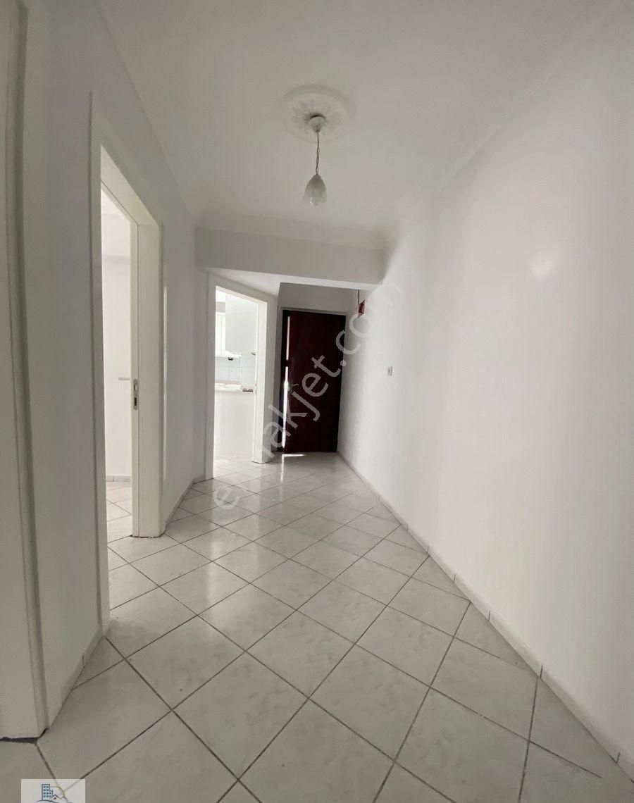 Çamlık Mahallesinde Denize Yürüme Mesafesinde 2+1 Tadilatlı Daire - Görsel 2