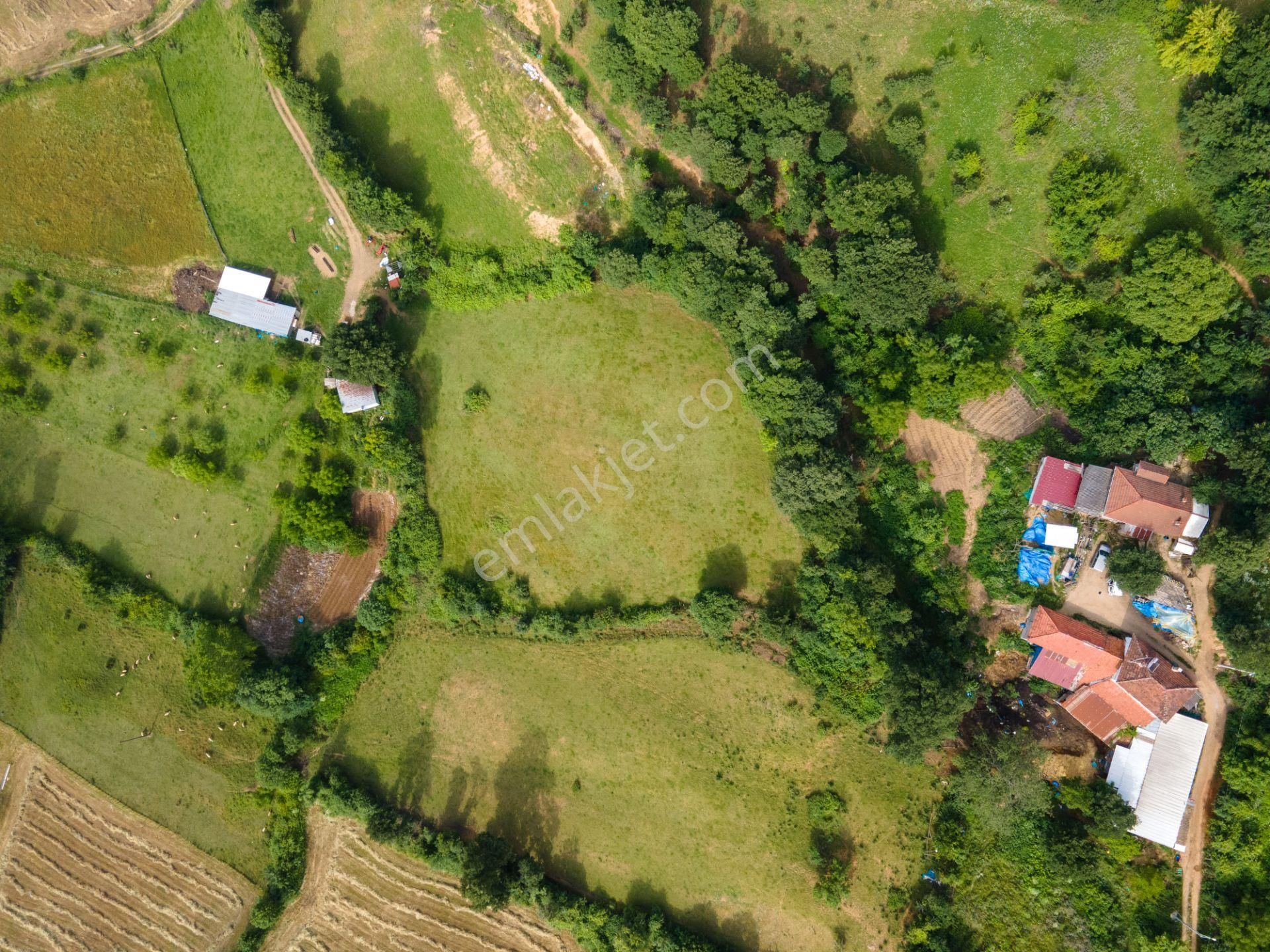 Biga Kapanbelen Köyünde Çan Yoluna Yakın 1.632,03 M² Tarla - Görsel 3