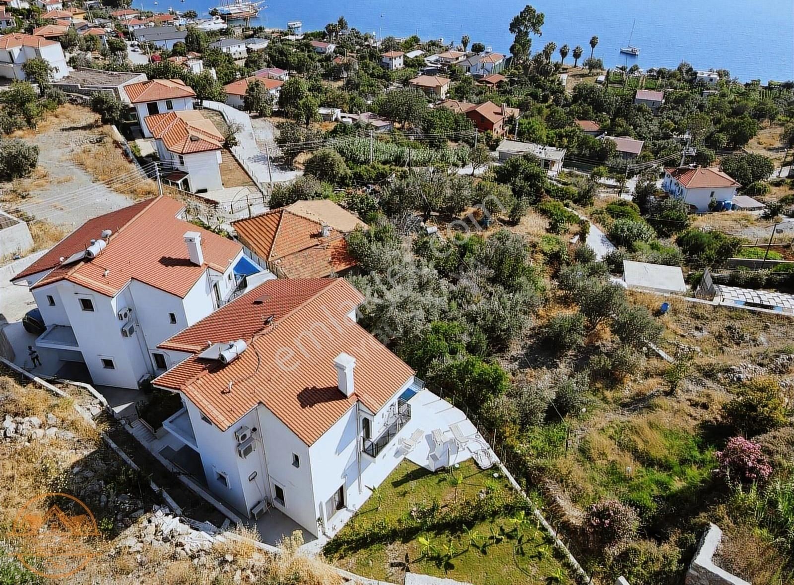 Marmaris Söğüt'te Denize Sıfır Kiralık Villa