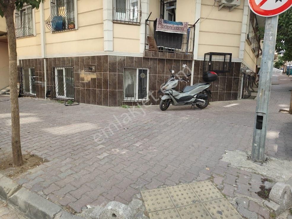 Yıldız Dan Köşe Binada Ferah Kredili İskanlı Yatırımlık 2+1 Bahçe Kat Daire