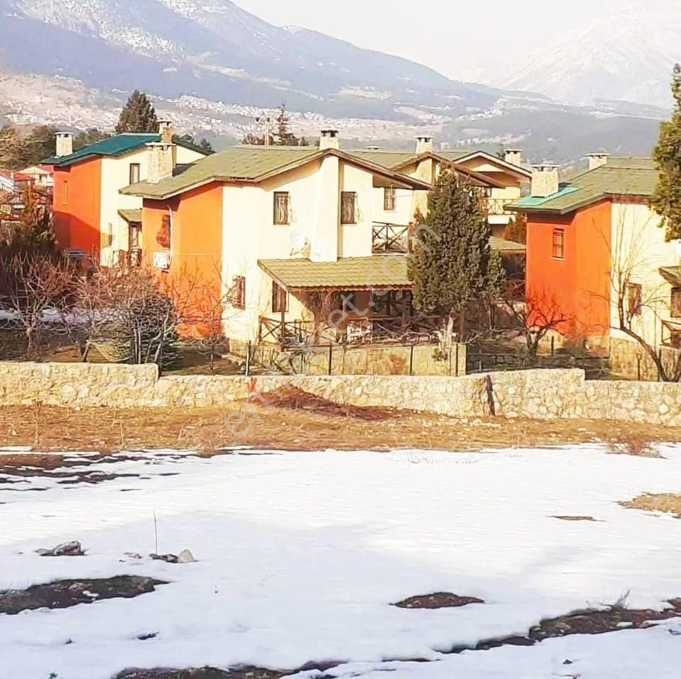 Pozantı Kar Emlaktan Yeni Konacık Kırıntı Mevkiinde 725 M2 Arsa
