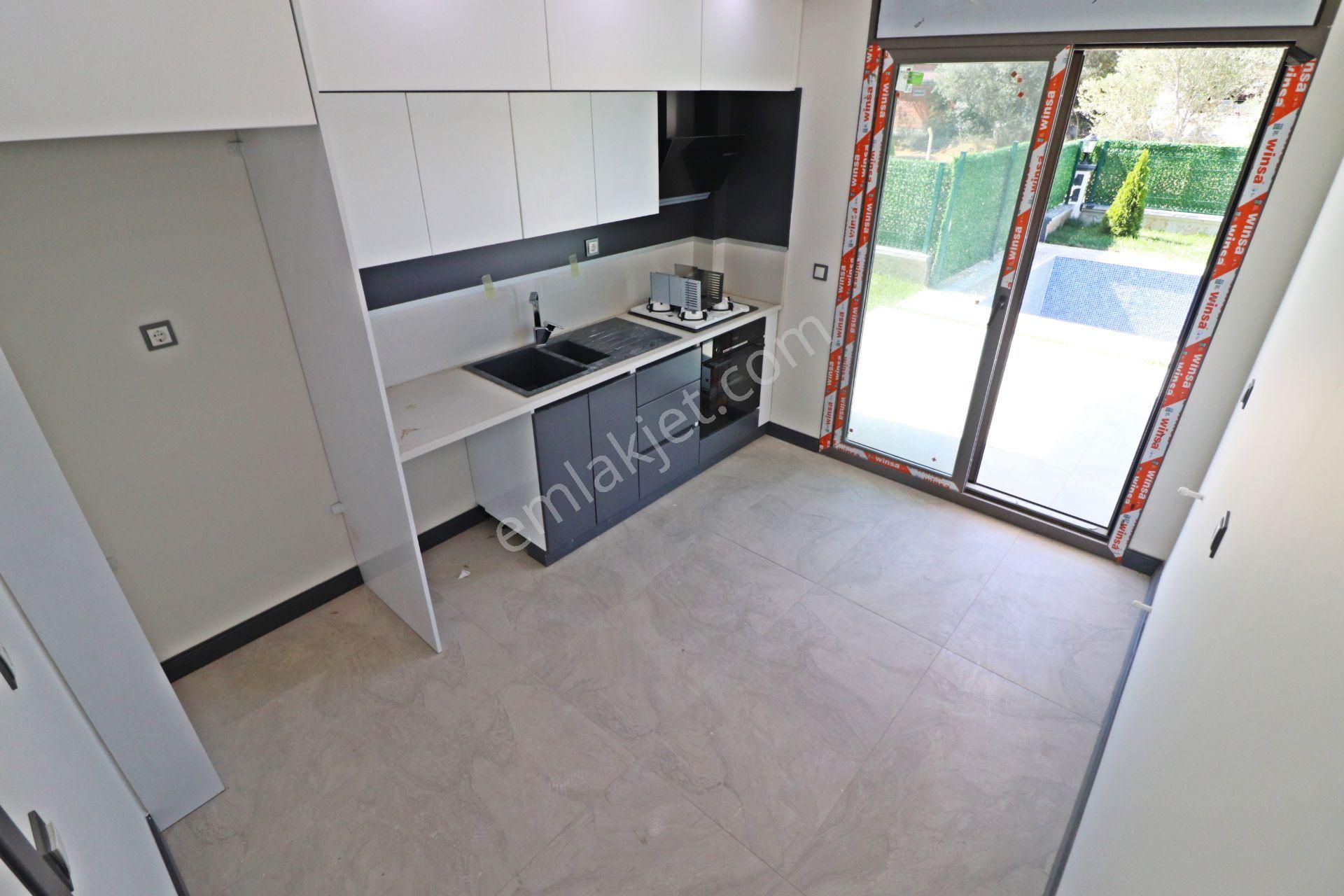 Irmaksudan Güre De Deniz Manzaralı Müstakil Havuzlu 4+1 Villa - Görsel 8